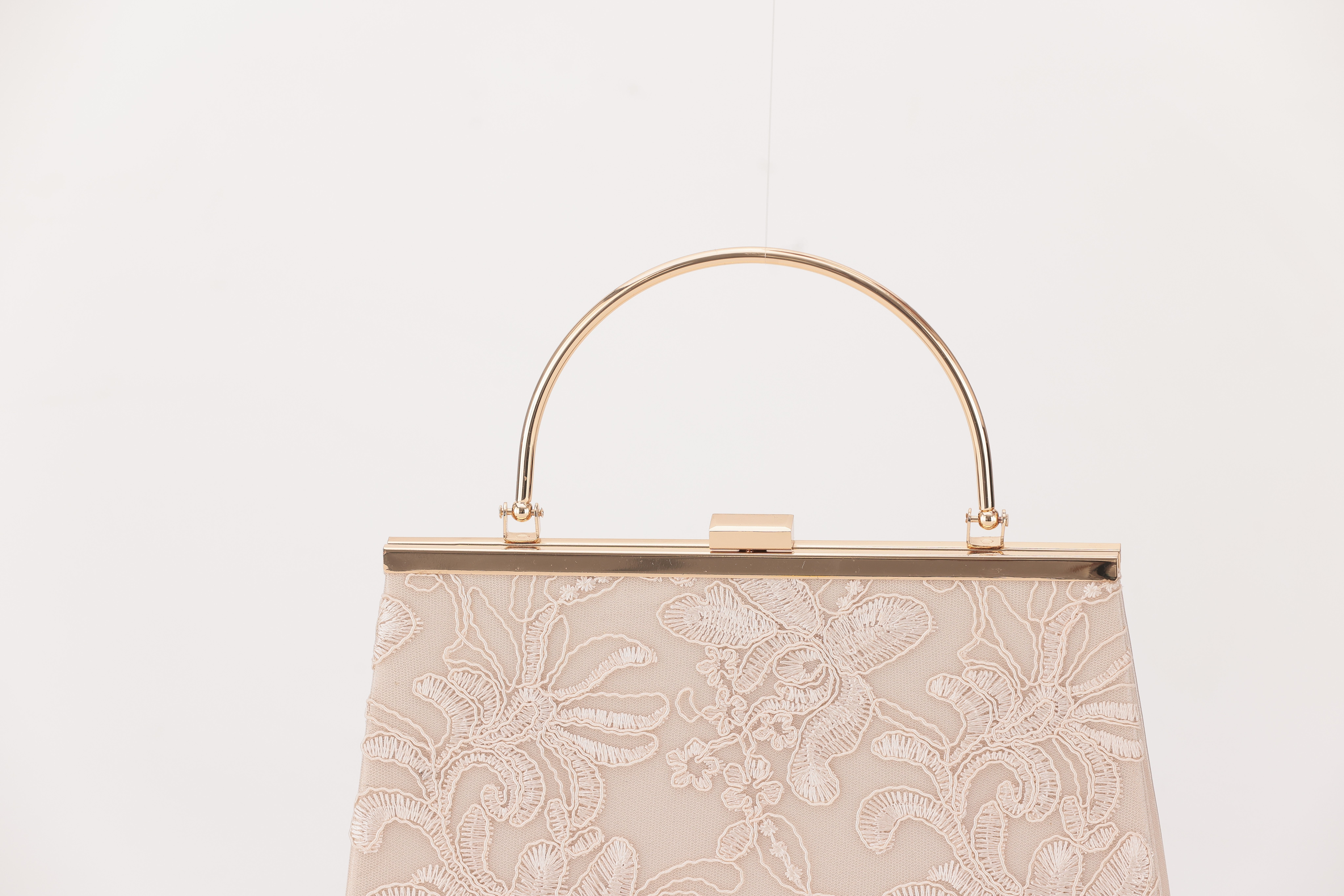 [レンタル] アートマリー 刺繍デザインパーティーバッグ ベージュの宅配レンタル - 5