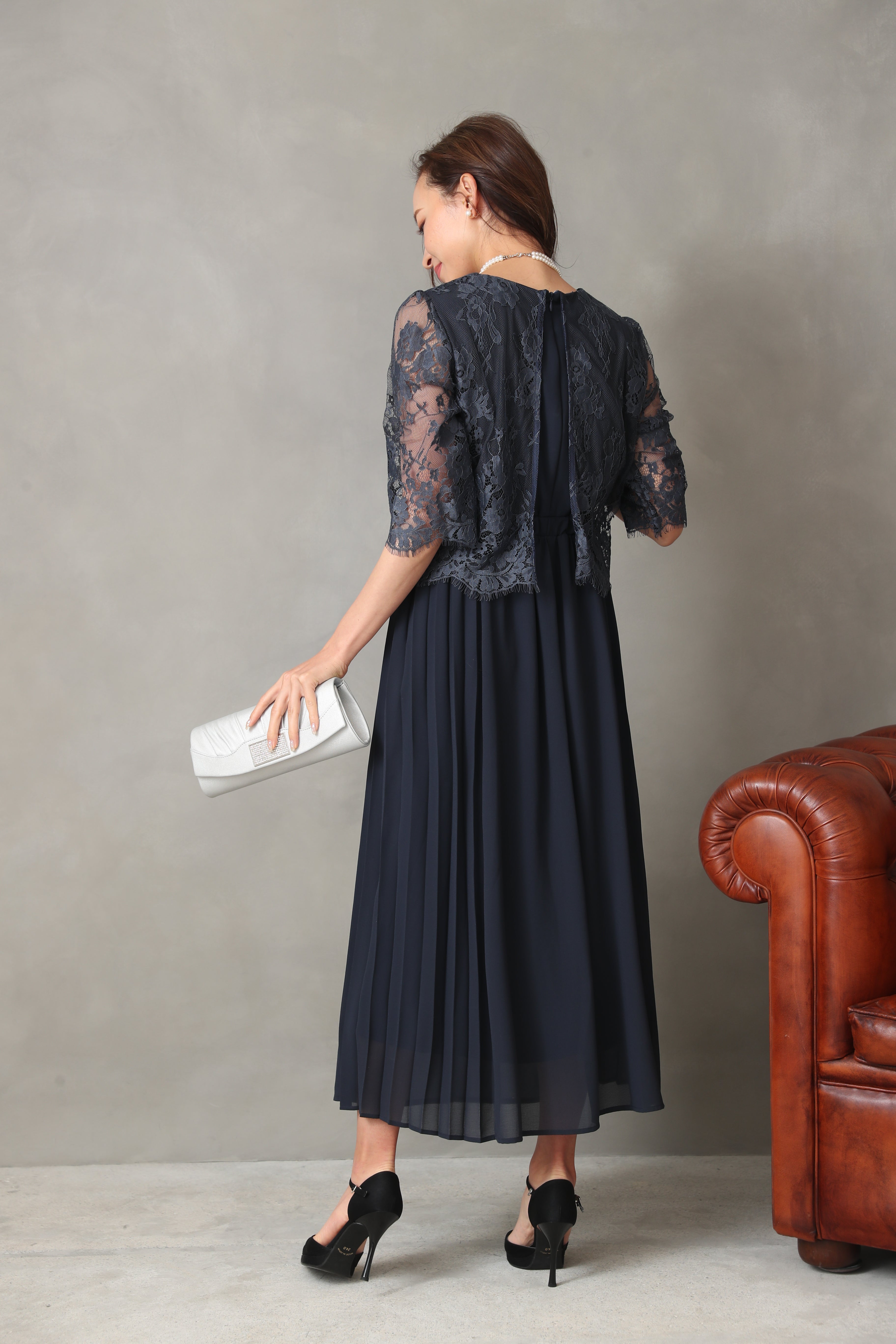 [レンタル] BELINDA DE CAPRIS サイドプリーツ レーススリーブ ワンピースドレス ネイビーの宅配レンタル - 20