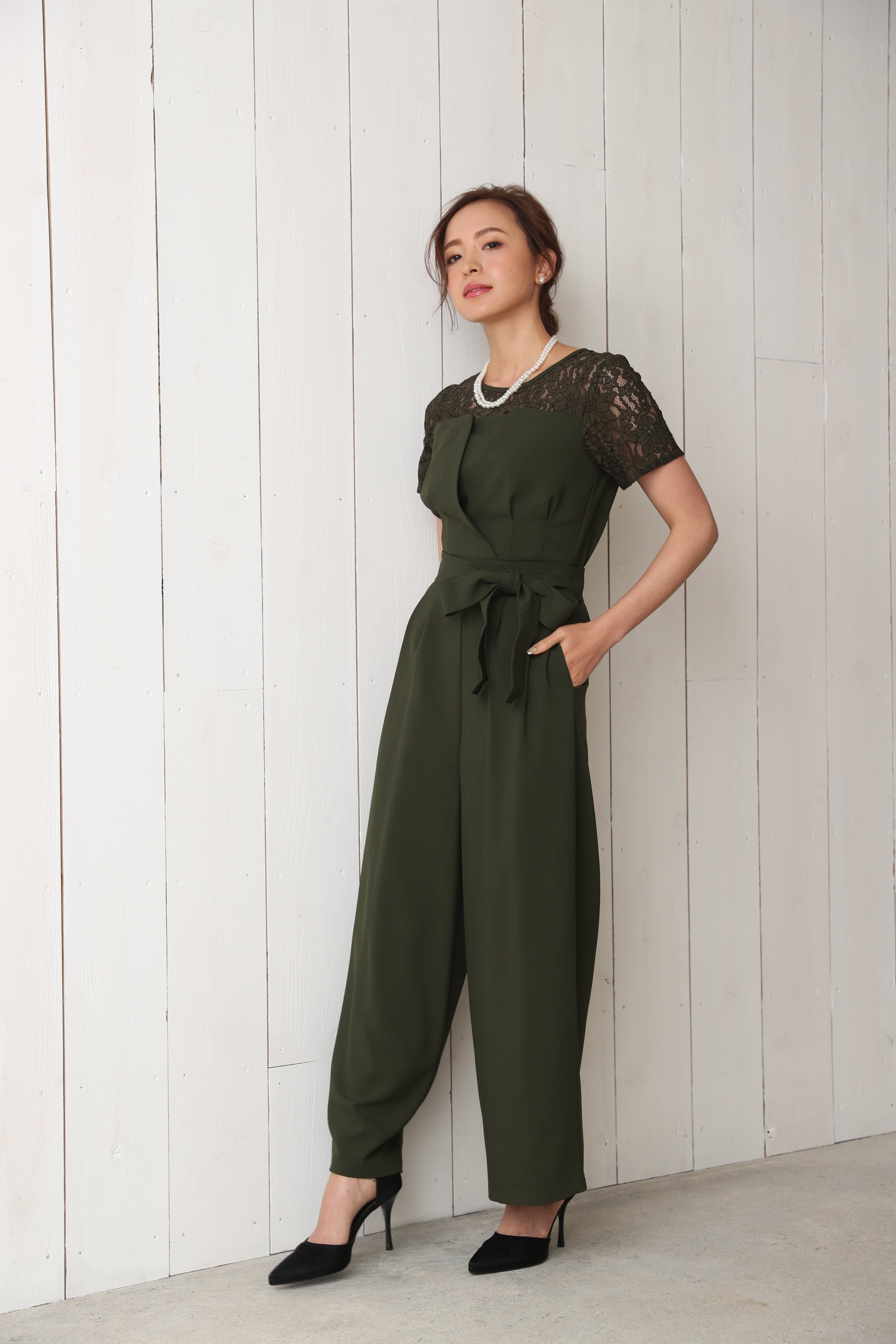 [レンタル] BELINDA DE CAPRIS 袖付きタックテーパード オールインワン パンツドレス カーキの宅配レンタル - 11