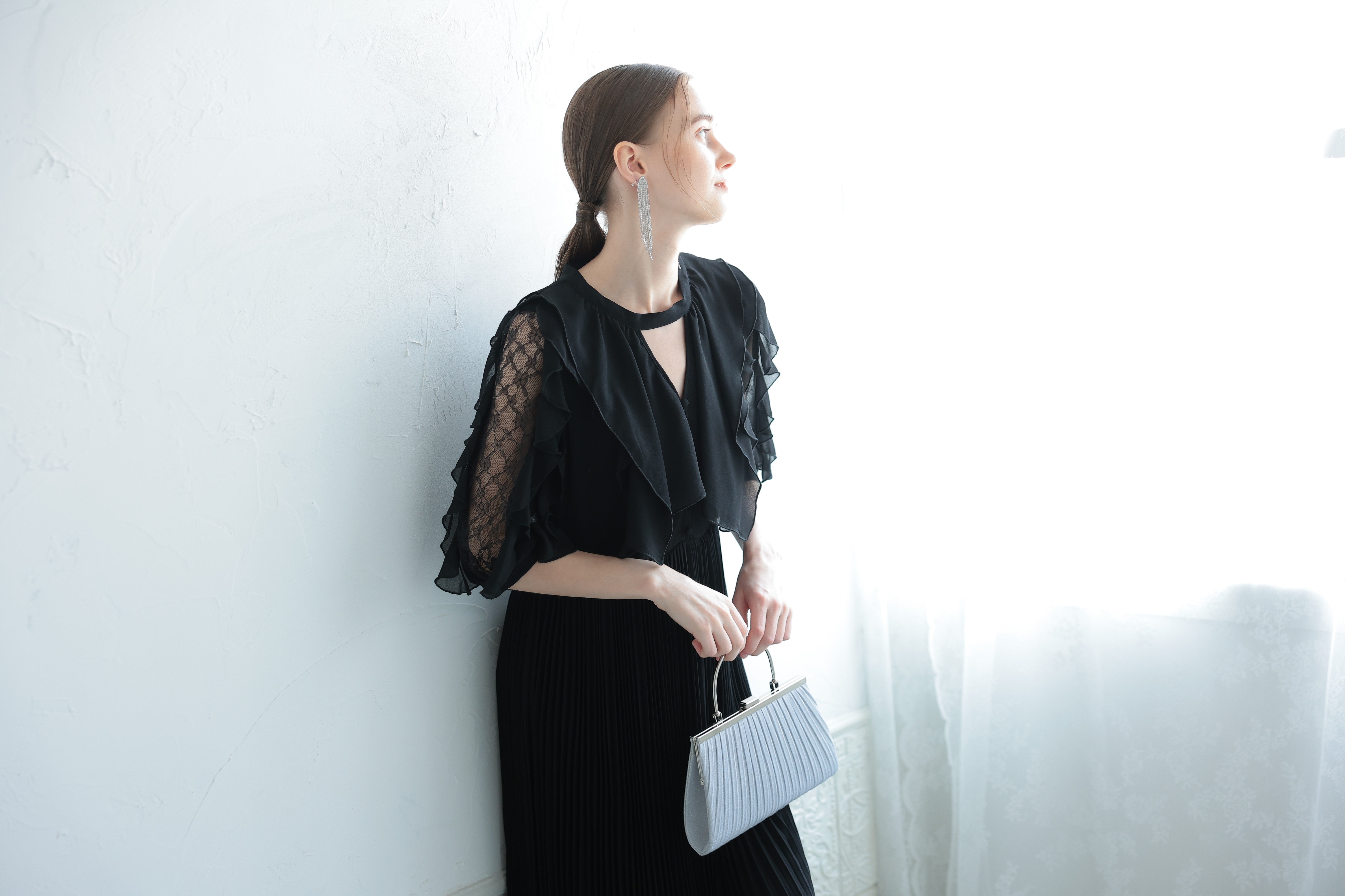 [レンタル] アートマリー メタルハンドルラメプリーツパーティーバッグ シルバーの宅配レンタル - 6