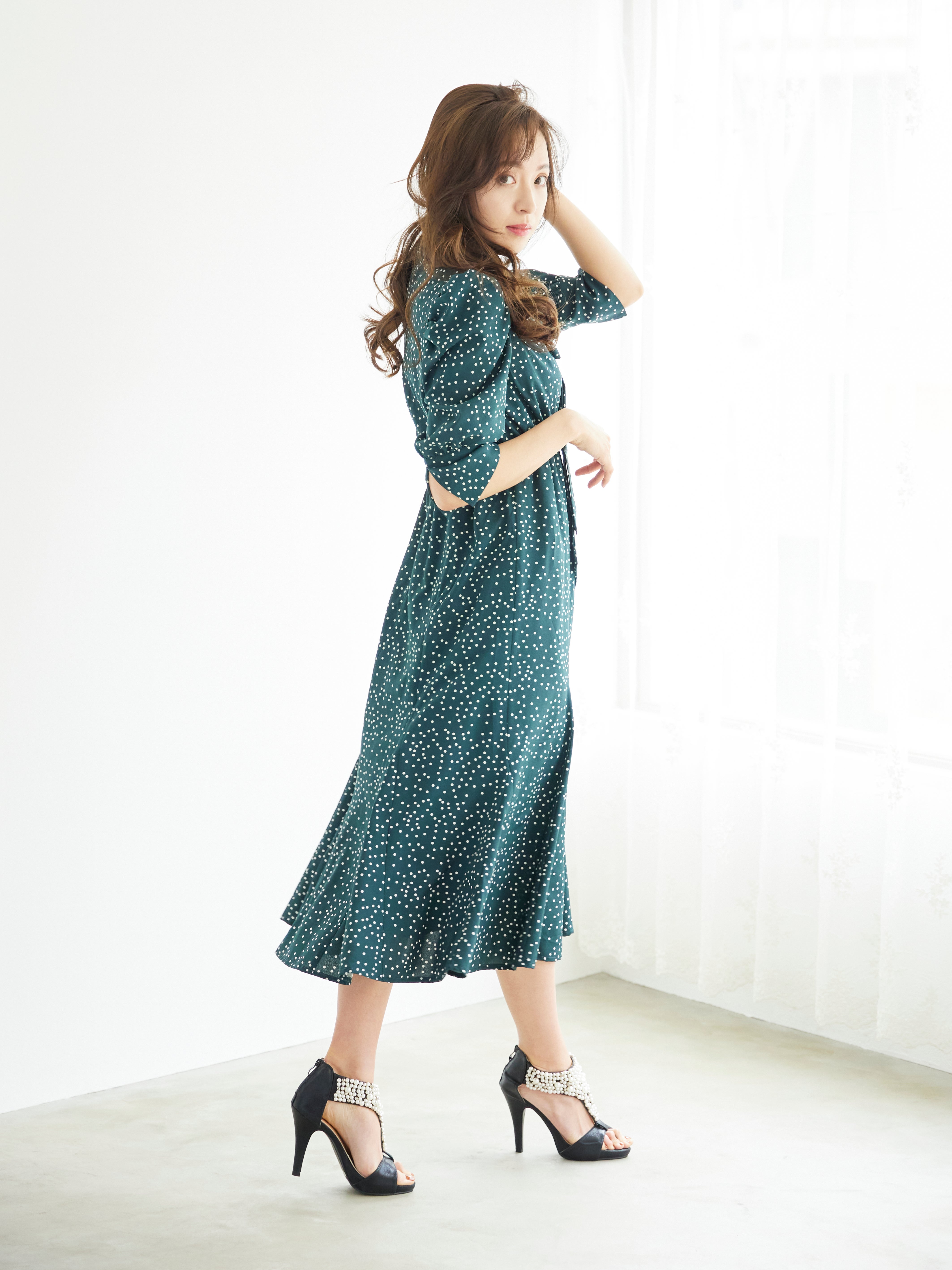 [レンタル] BELINDA DE CAPRIS ギャザースリーブ ドットワンピースドレス グリーンの宅配レンタル - 6