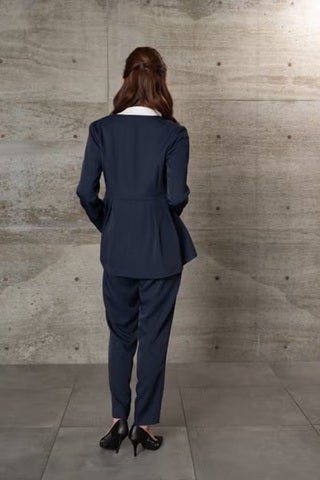 [レンタル] BELINDA DE CAPRIS ノーカラータック テーパード2P レディーススーツの宅配レンタル - 5