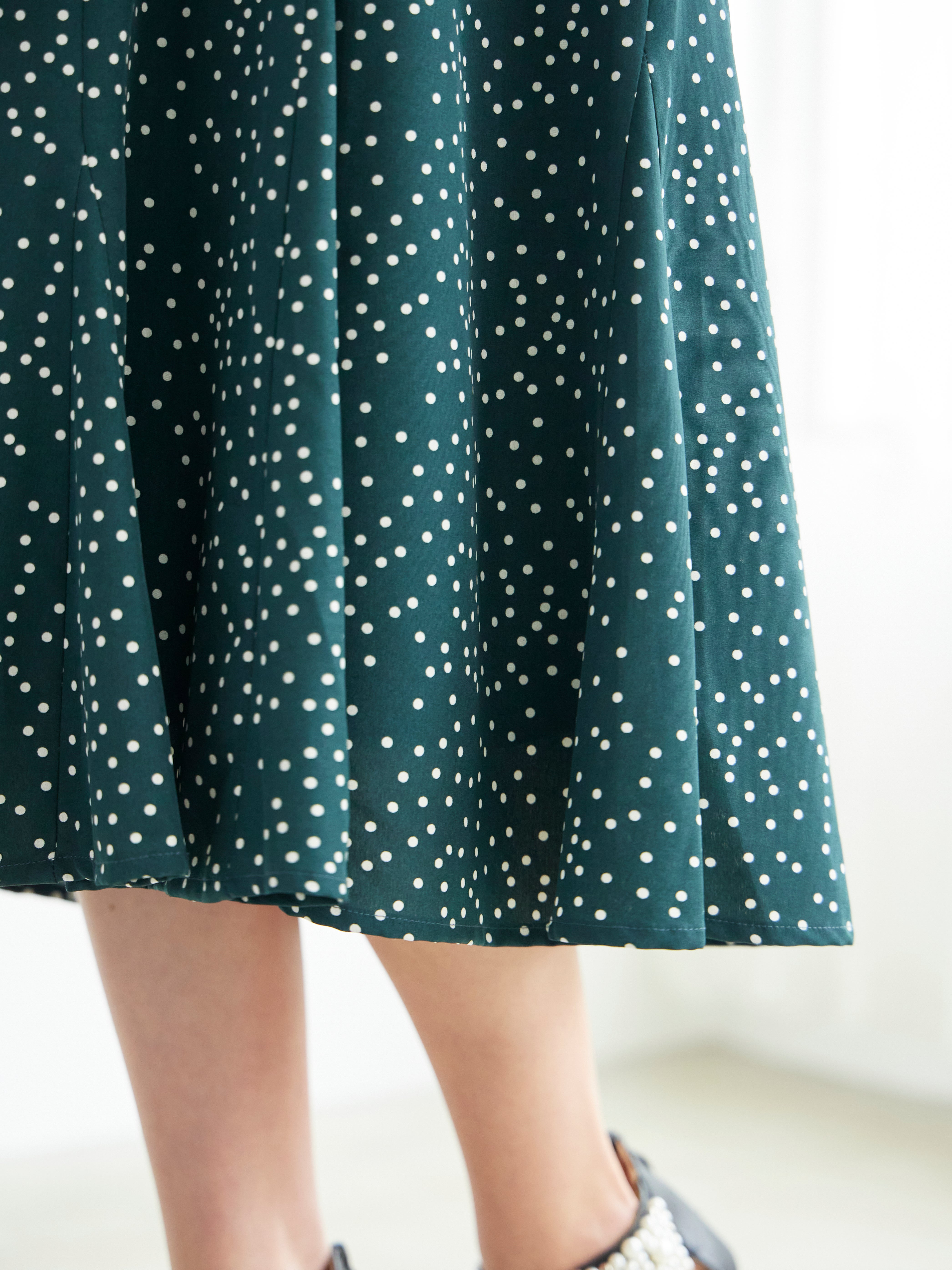 [レンタル] BELINDA DE CAPRIS ギャザースリーブ ドットワンピースドレス グリーンの宅配レンタル - 12