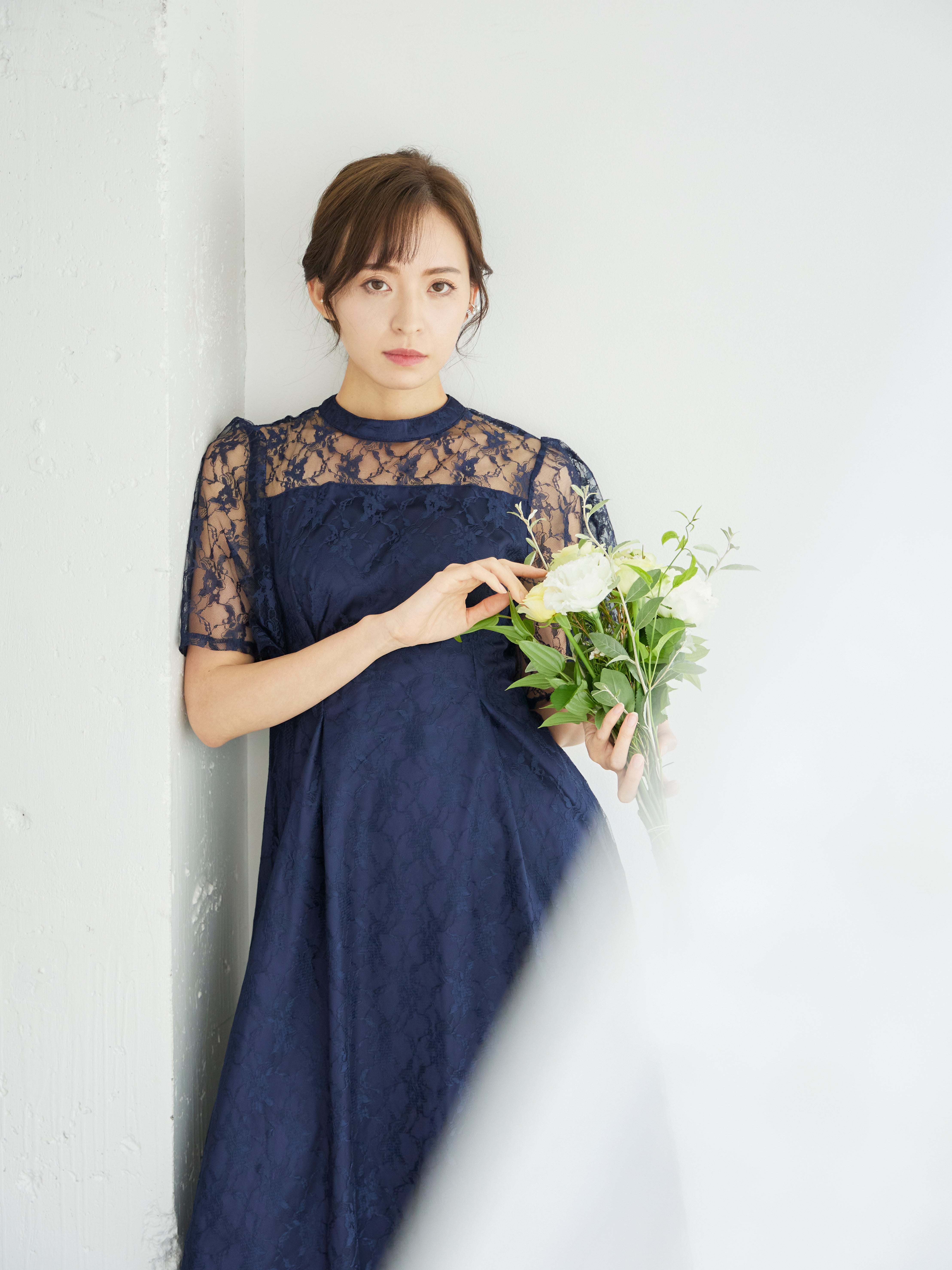 [レンタル] BELINDA DE CAPRIS 総レースフレア袖 ハイネック ワンピースドレス ネイビーの宅配レンタル - 19