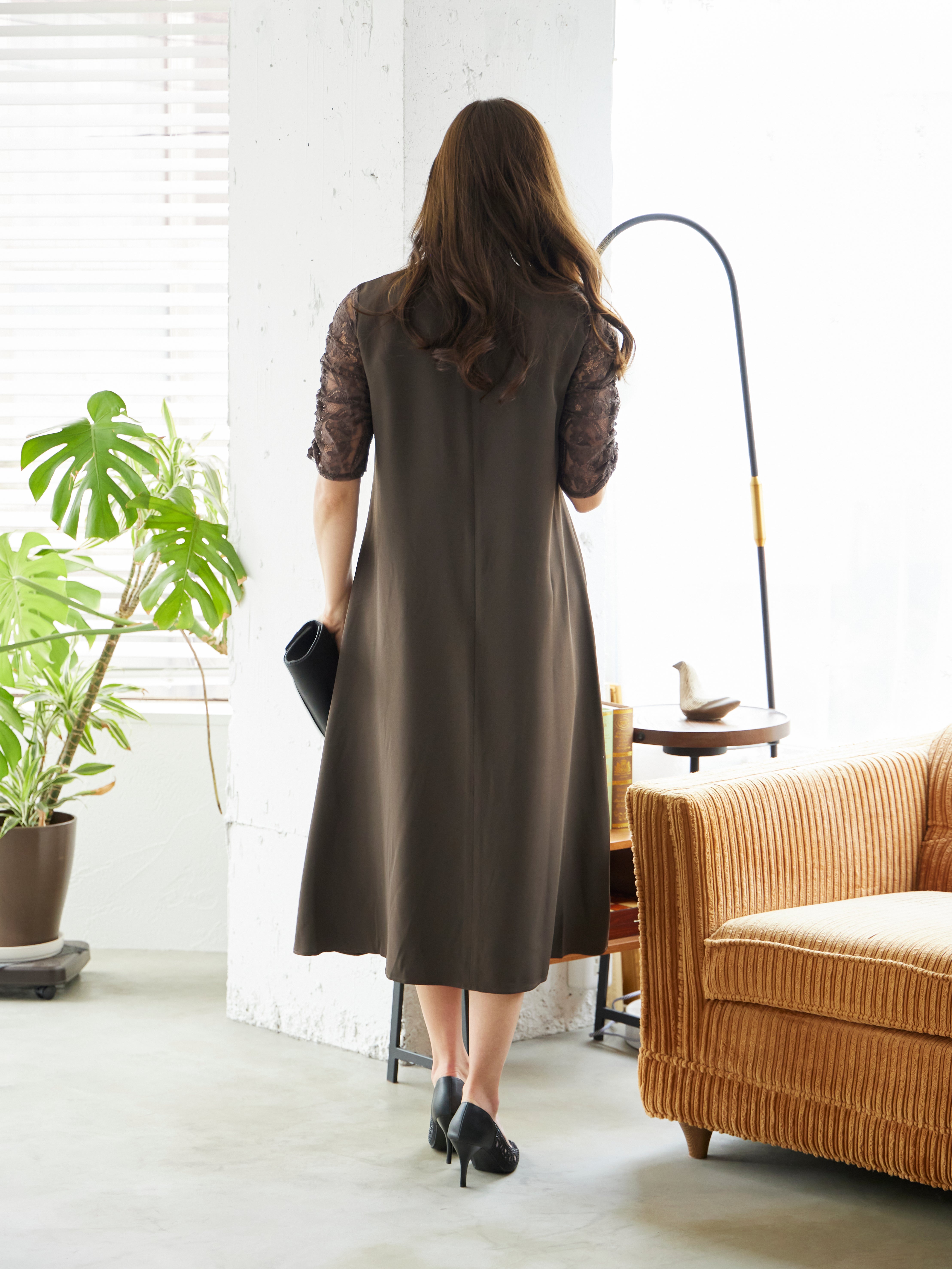 [レンタル] BELINDA DE CAPRIS Vネックギャザースリープ ワンピースドレス ブラウンの宅配レンタル - 6