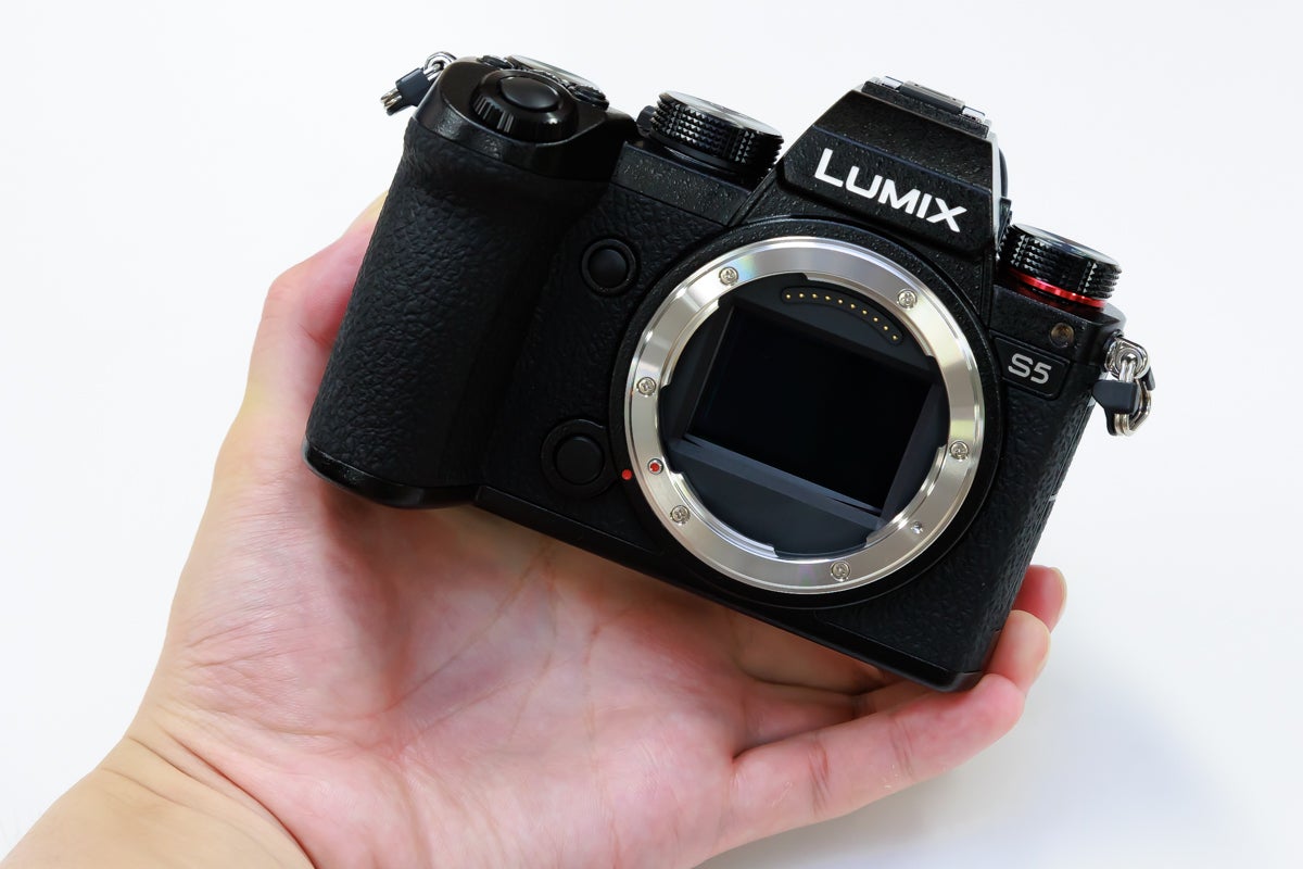 レンタル] パナソニック LUMIX DC-S5 ボディ ミラーレス一眼