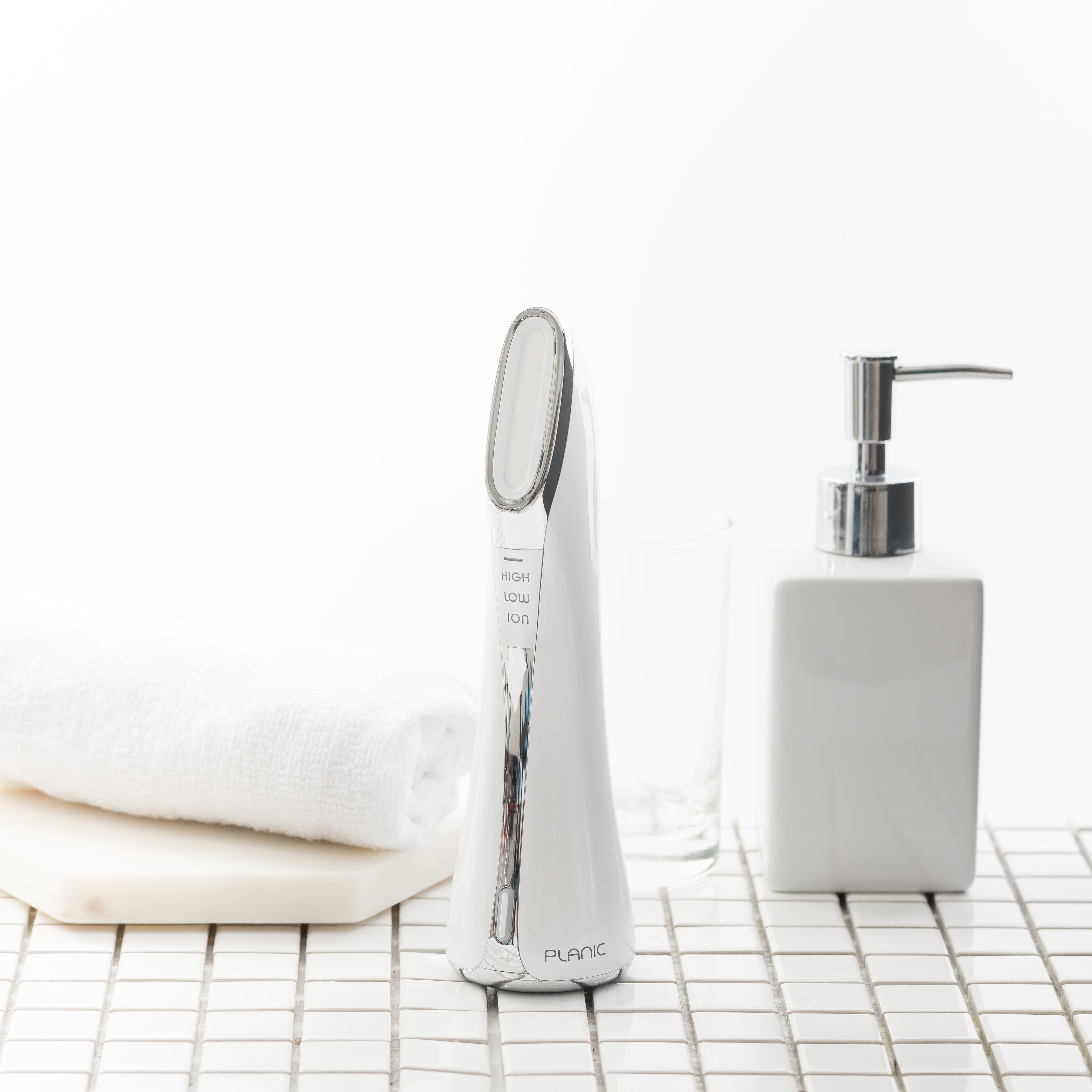 [レンタル] プラニック(PLANIC)＆クリーネピーリング 美容機器 2点セット - 1