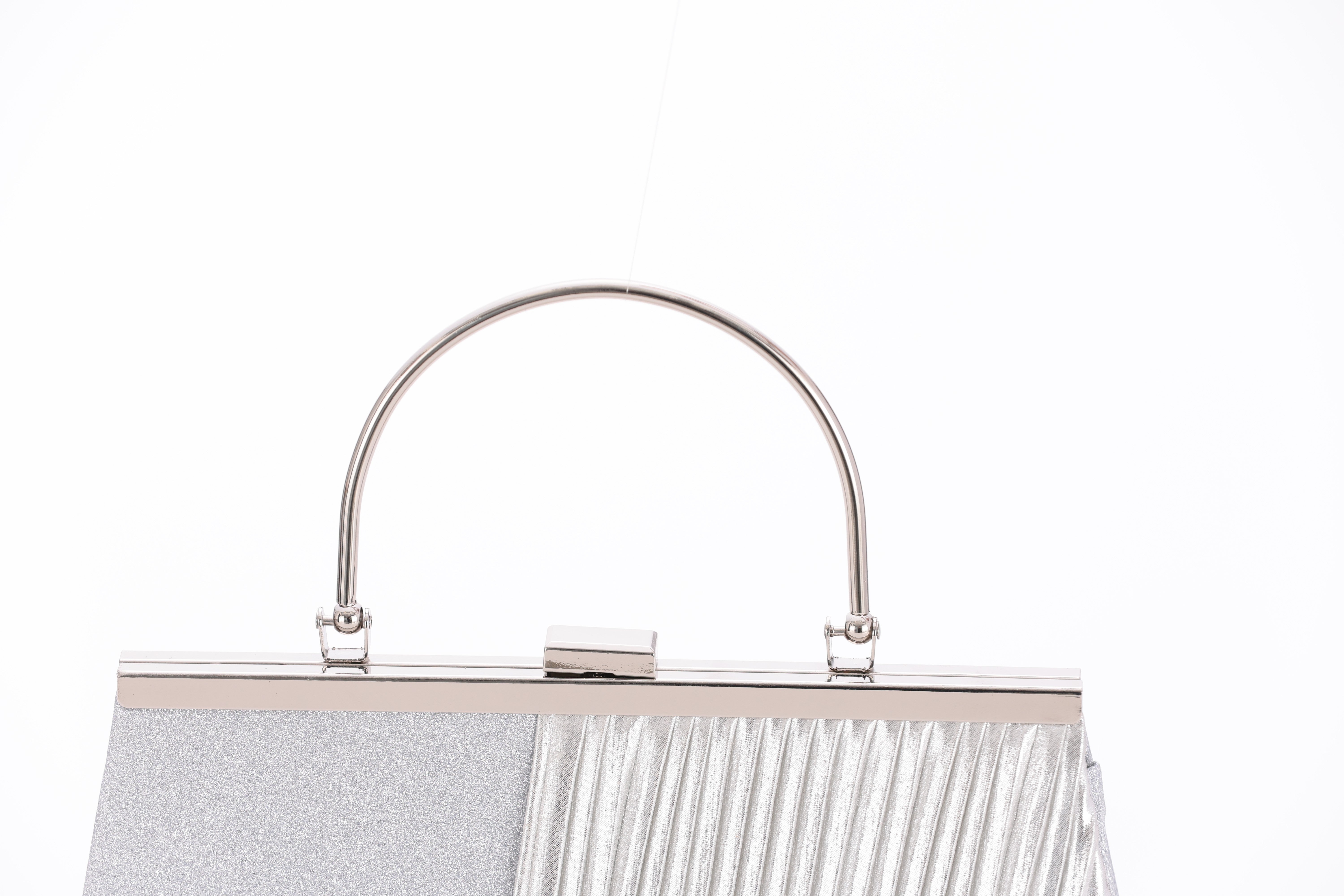 [レンタル] アートマリー グリッター プリーツ デザインパーティーバッグ シルバーの宅配レンタル - 5