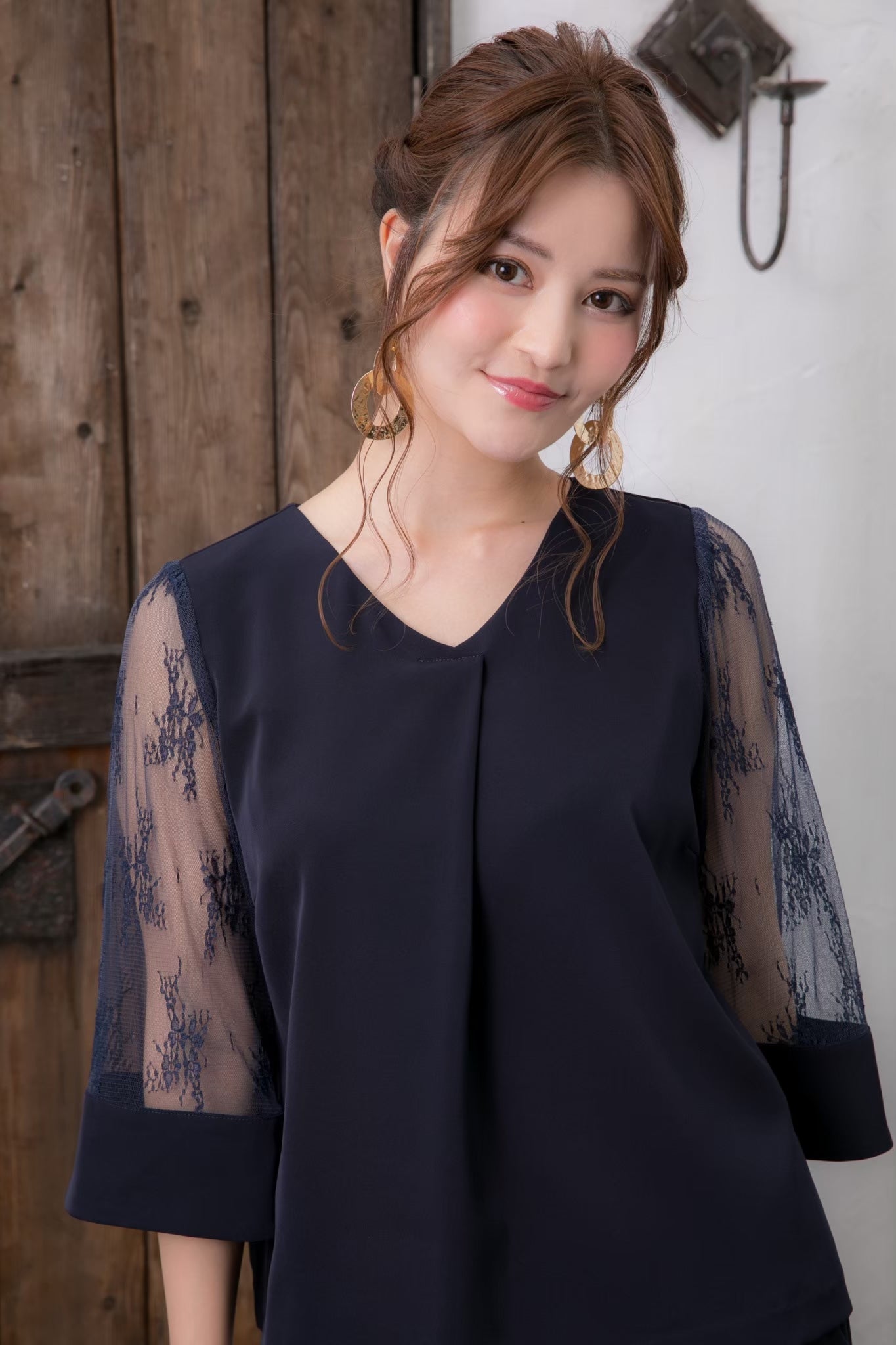 [レンタル] BELINDA DE CAPRIS チュールスリーブカフス セットアップ パンツドレス ネイビーの宅配レンタル - 12