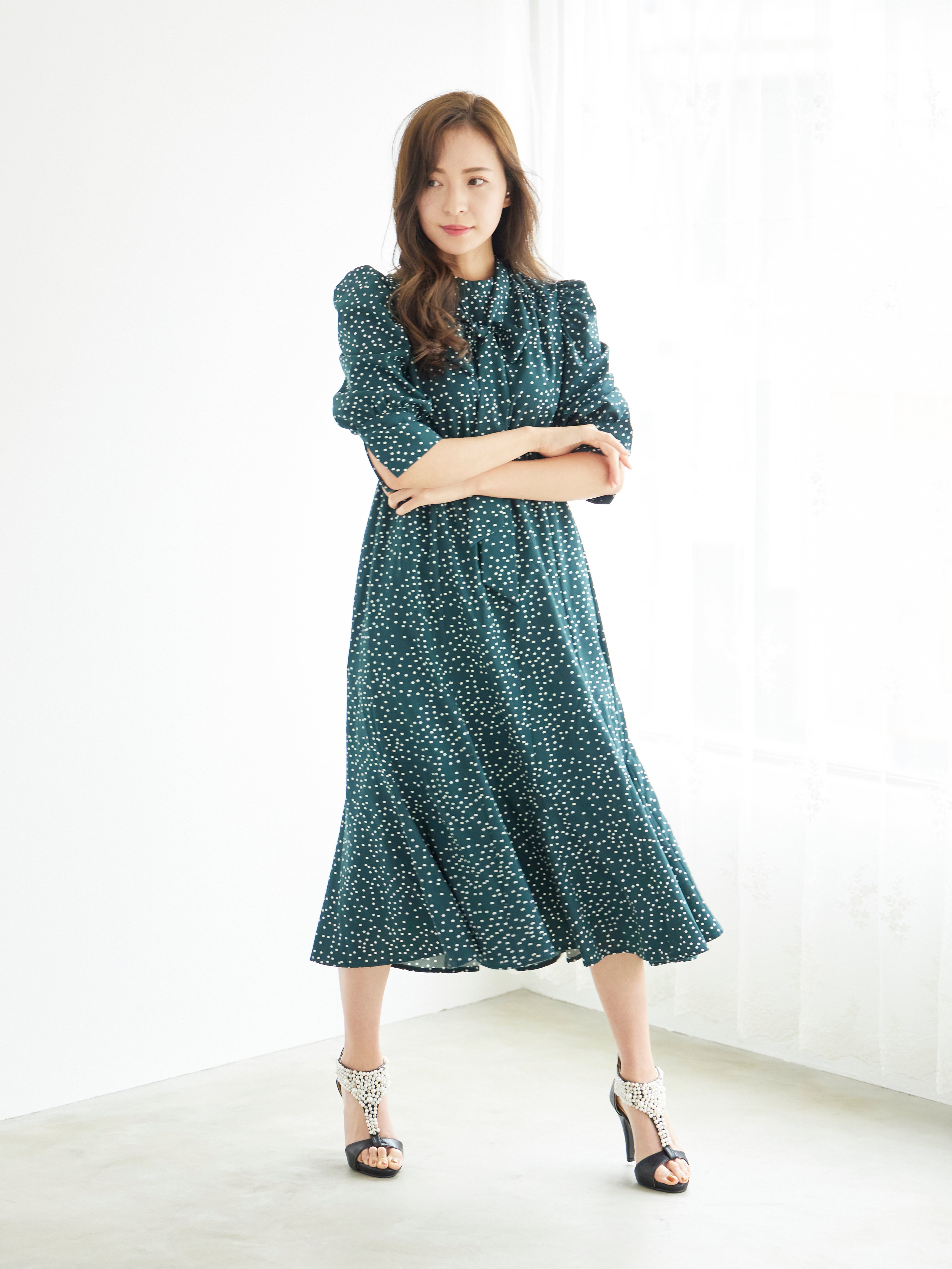 [レンタル] BELINDA DE CAPRIS ギャザースリーブ ドットワンピースドレス グリーンの宅配レンタル - 3