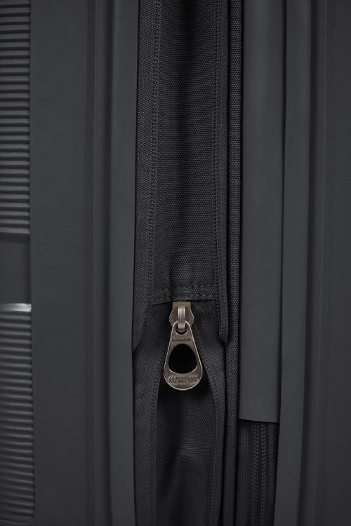 [レンタル] [1-3泊向けサイズ]アメリカンツーリスター インスタゴン スピナー55EXP 35L/拡張時42Lハード スーツケースの宅配レンタル - 9