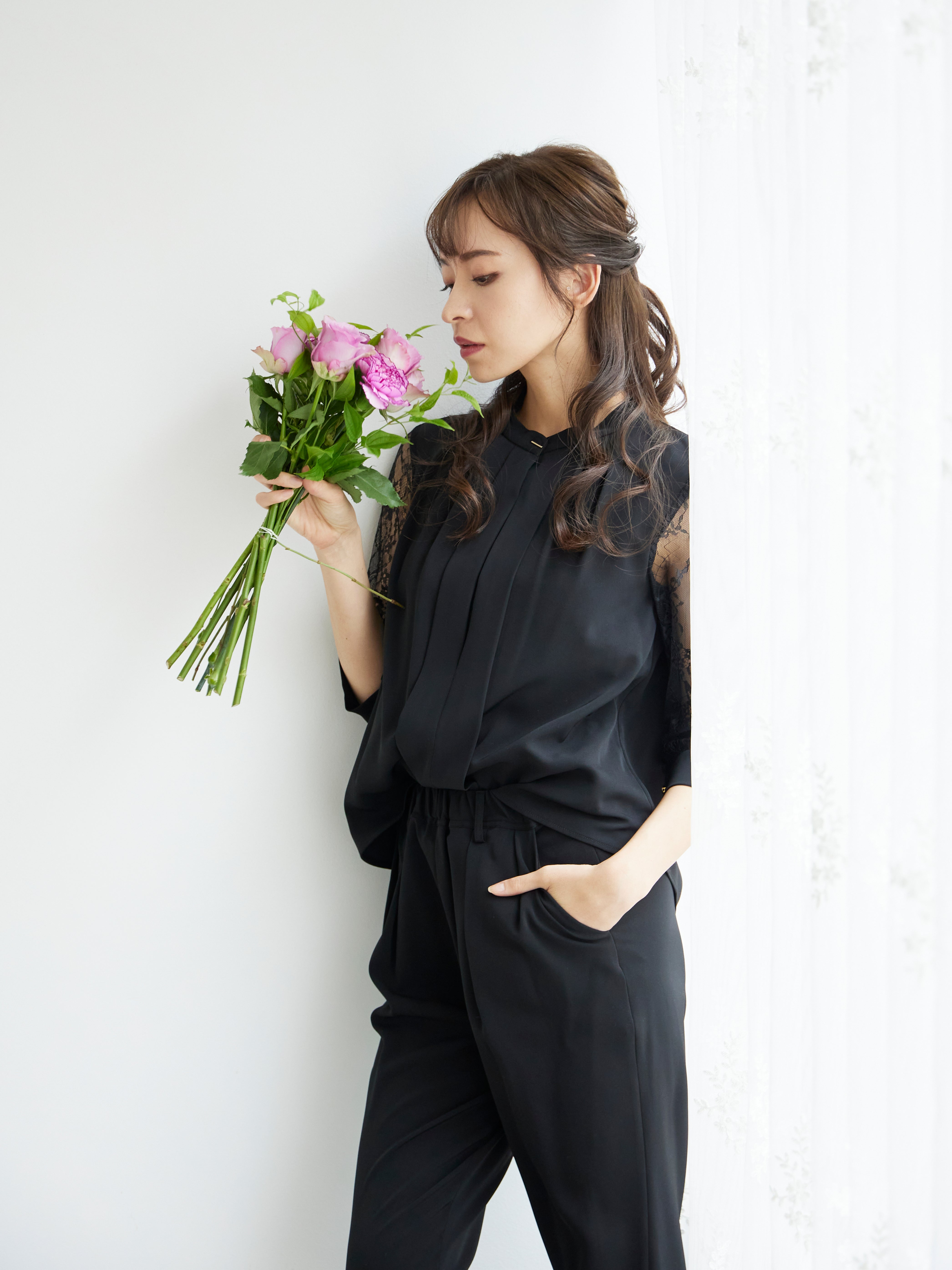 [レンタル] BELINDA DE CAPRIS 前開きブラウス セットアップ テーパードパンツドレス ブラックの宅配レンタル - 11