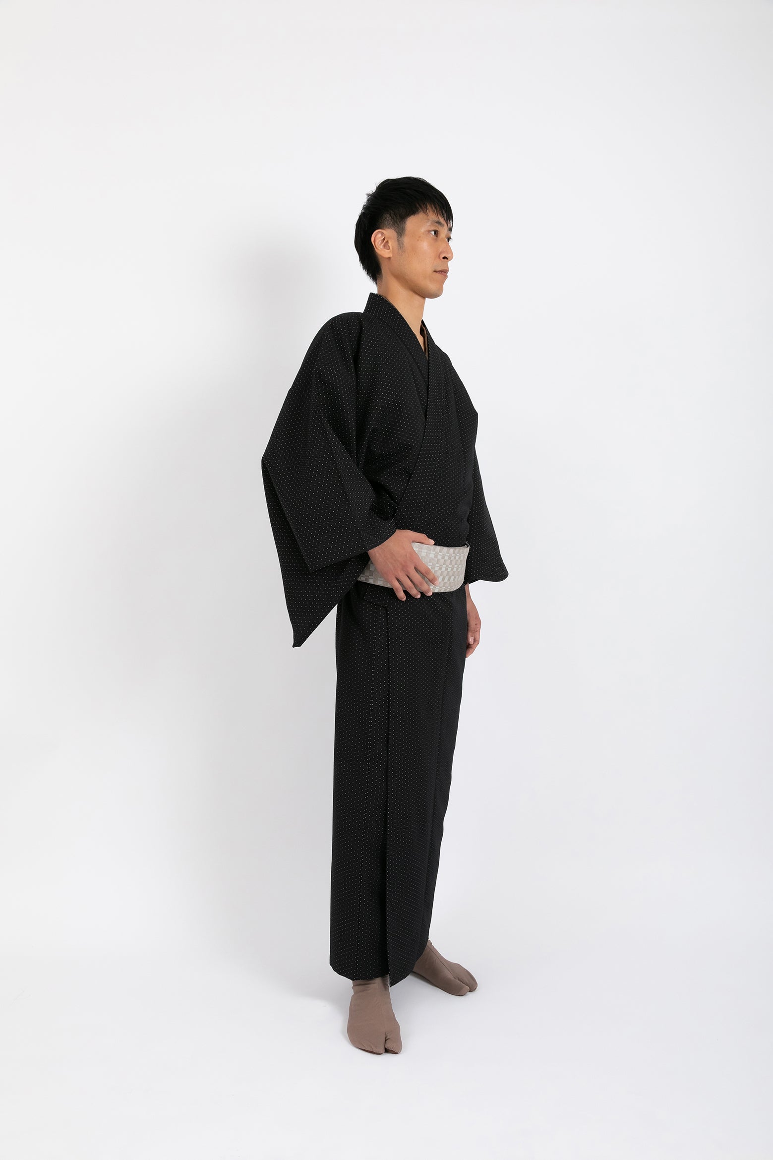 [レンタル] 花襲(はながさね) かんたん着物 YOUR ドット柄地紋(黒)の宅配レンタル - 2