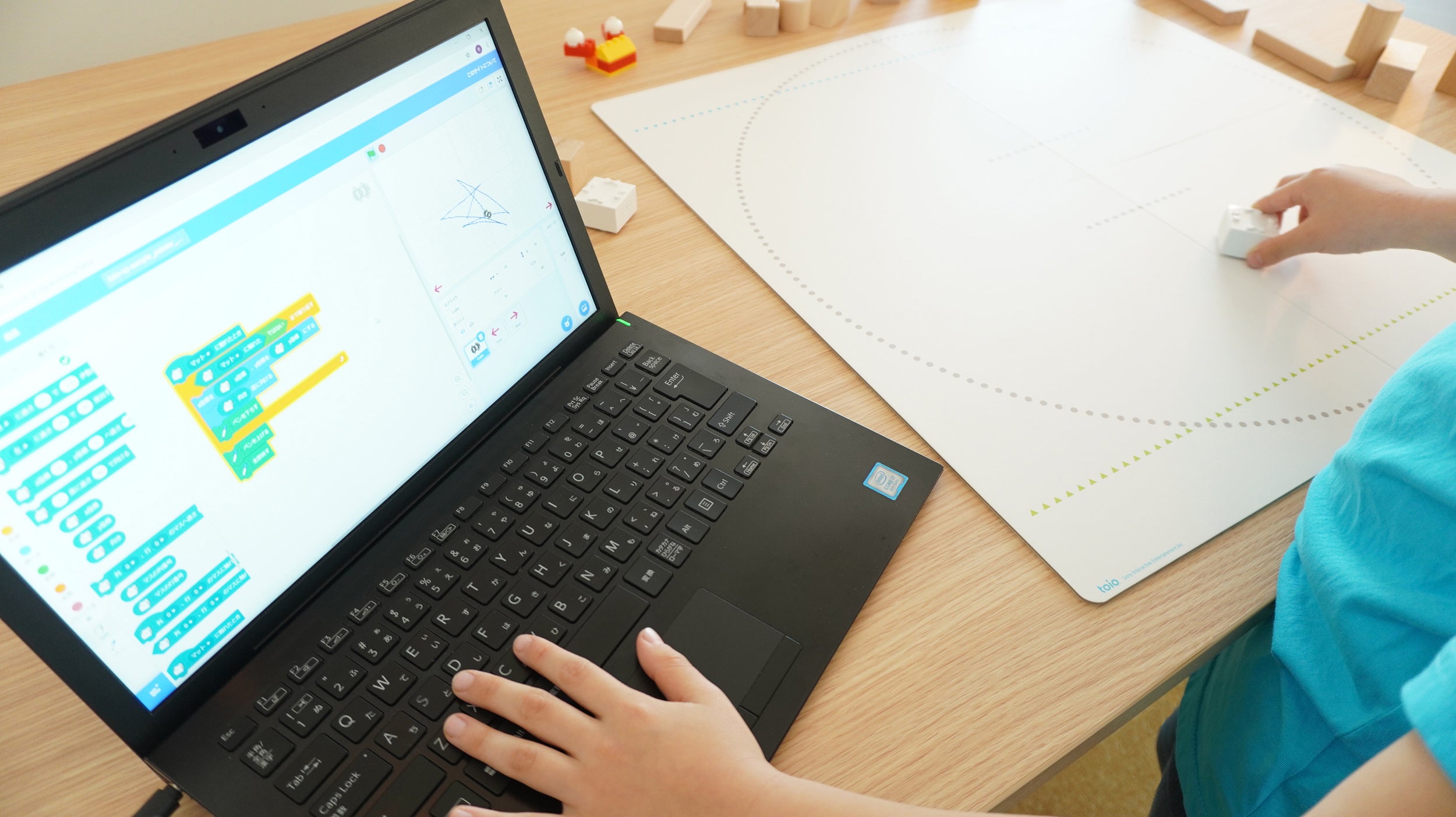 [レンタル] ソニー ロボットトイ toio™(トイオ) 「コア キューブ2個」＋「コア キューブ専用充電器(USB端子)」セット - 3