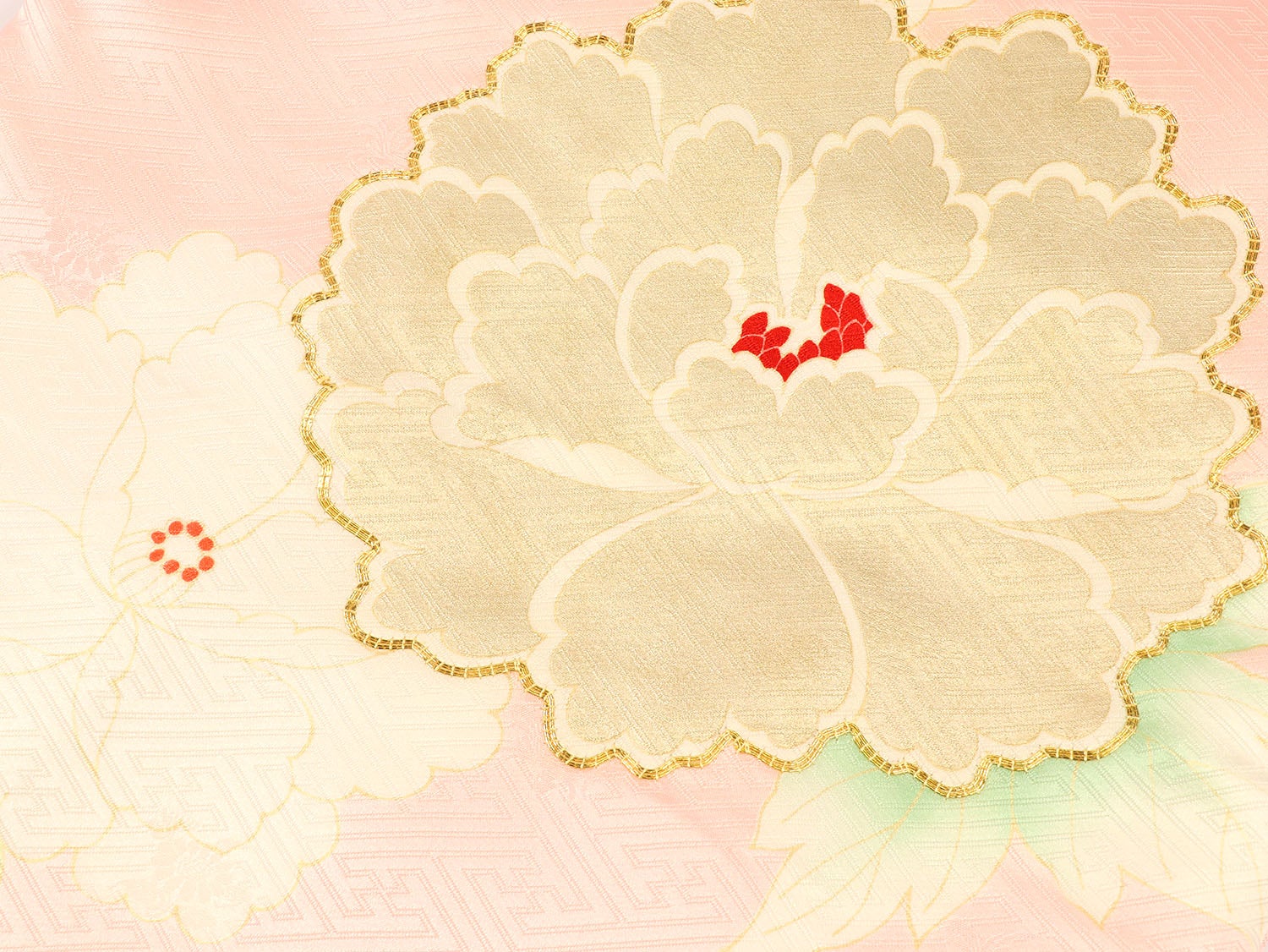 [レンタル] 女の子 お宮参り 産着 吉澤織物 レンタル6点フルセット 正絹 牡丹に金駒刺繍 ピンク色の宅配レンタル - 5