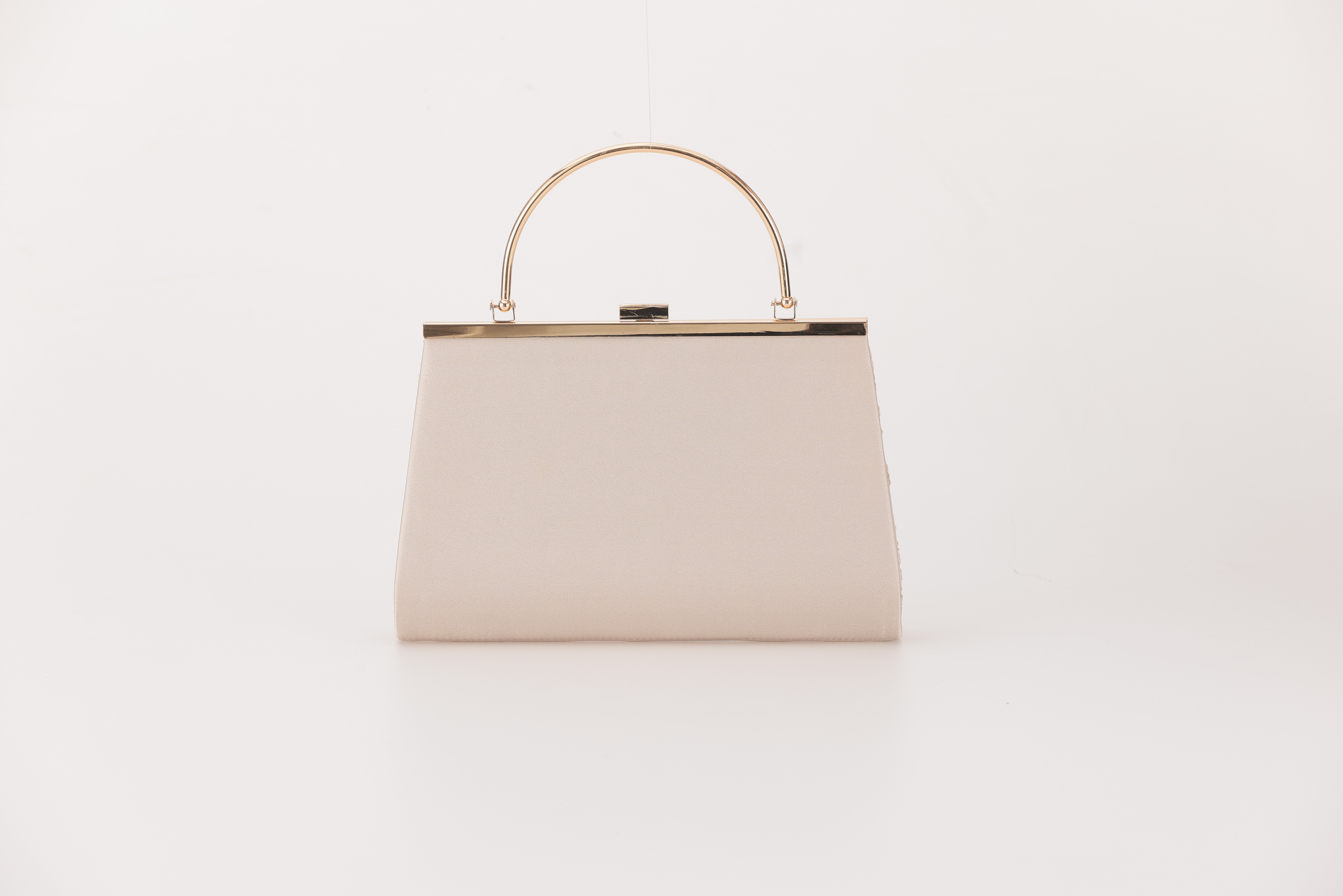 [レンタル] アートマリー 刺繍デザインパーティーバッグ ベージュの宅配レンタル - 3