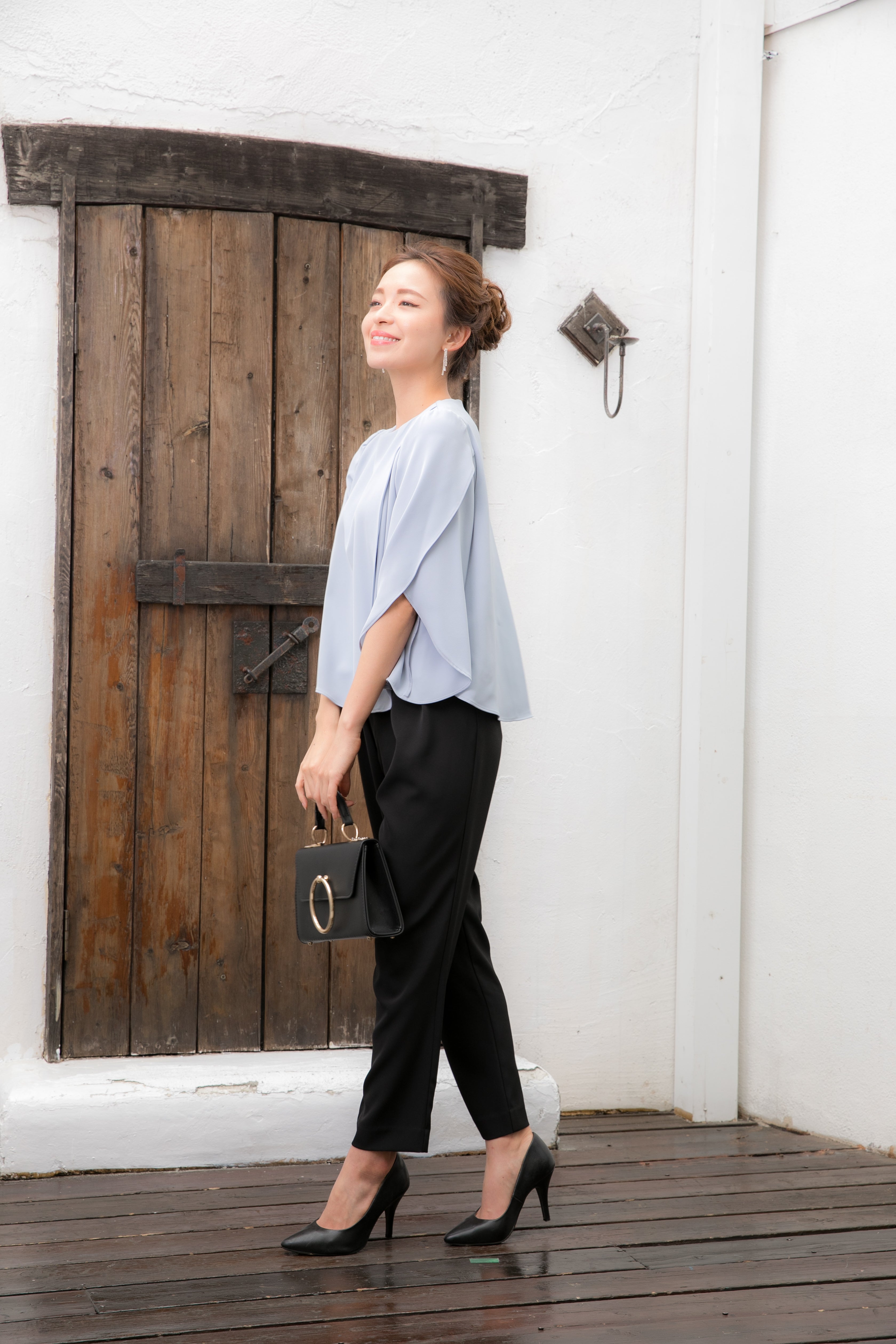 [レンタル] BELINDA DE CAPRIS チューリップスリーブ セットアップ パンツドレス グレー×ブラックの宅配レンタル - 11