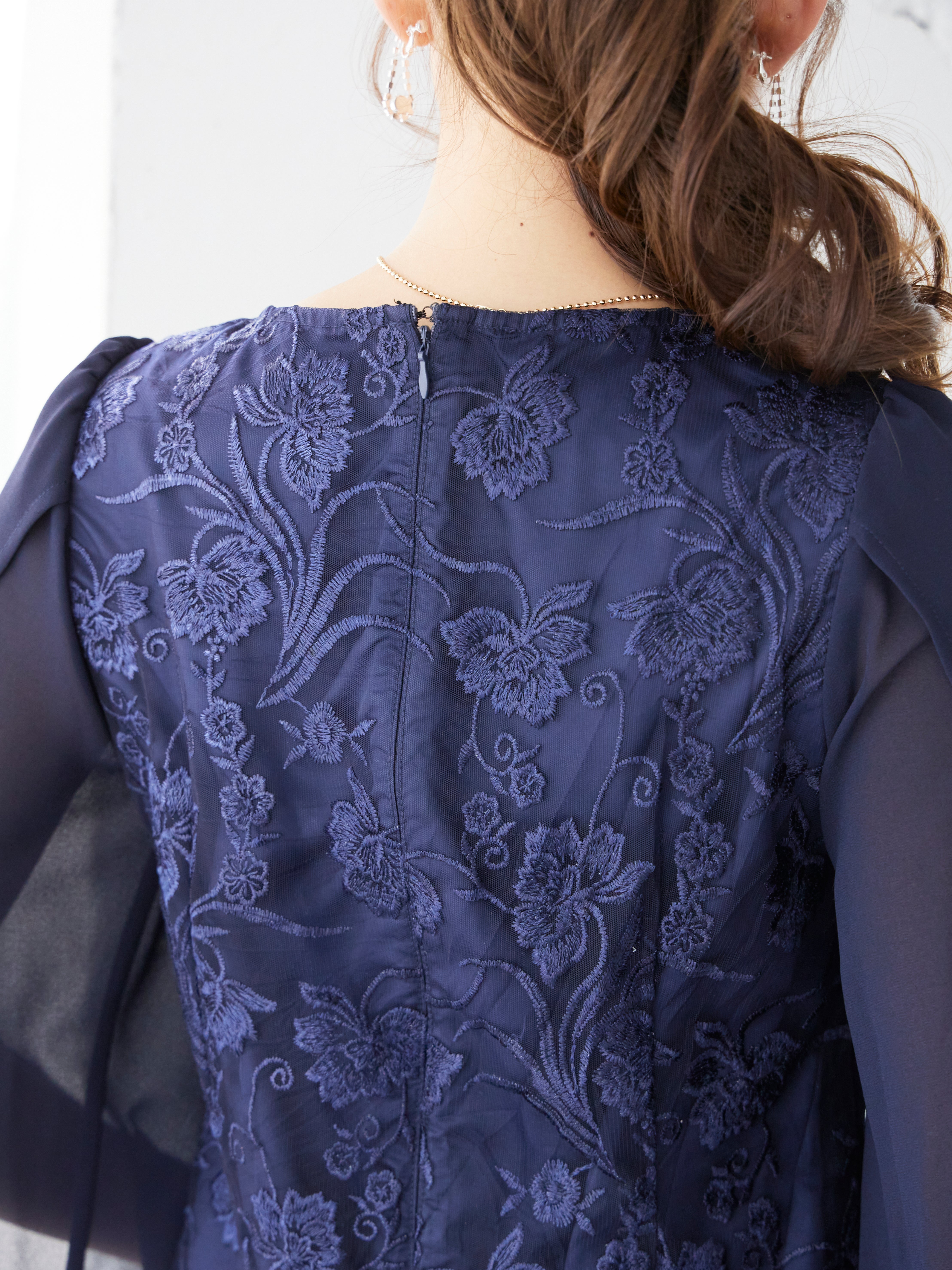 [レンタル] BELINDA DE CAPRIS 刺繍2枚袖 ワンピースドレス ネイビーの宅配レンタル - 6