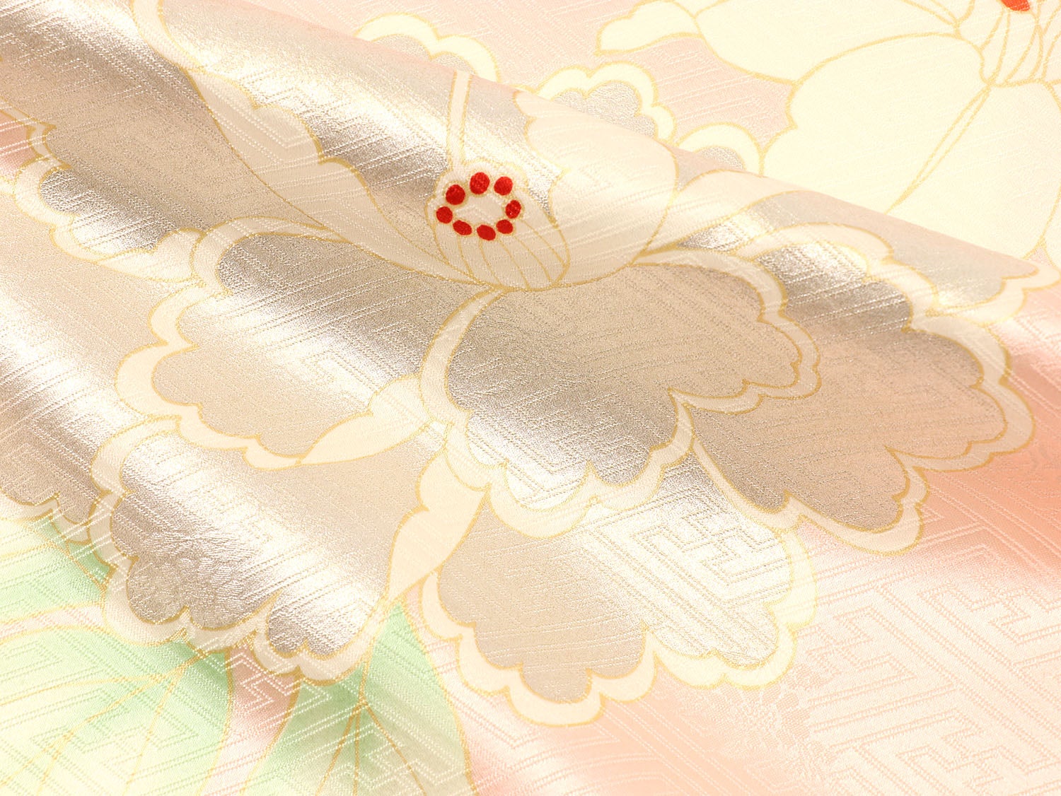 [レンタル] 女の子 お宮参り 産着 吉澤織物 レンタル6点フルセット 正絹 牡丹に金駒刺繍 ピンク色の宅配レンタル - 6