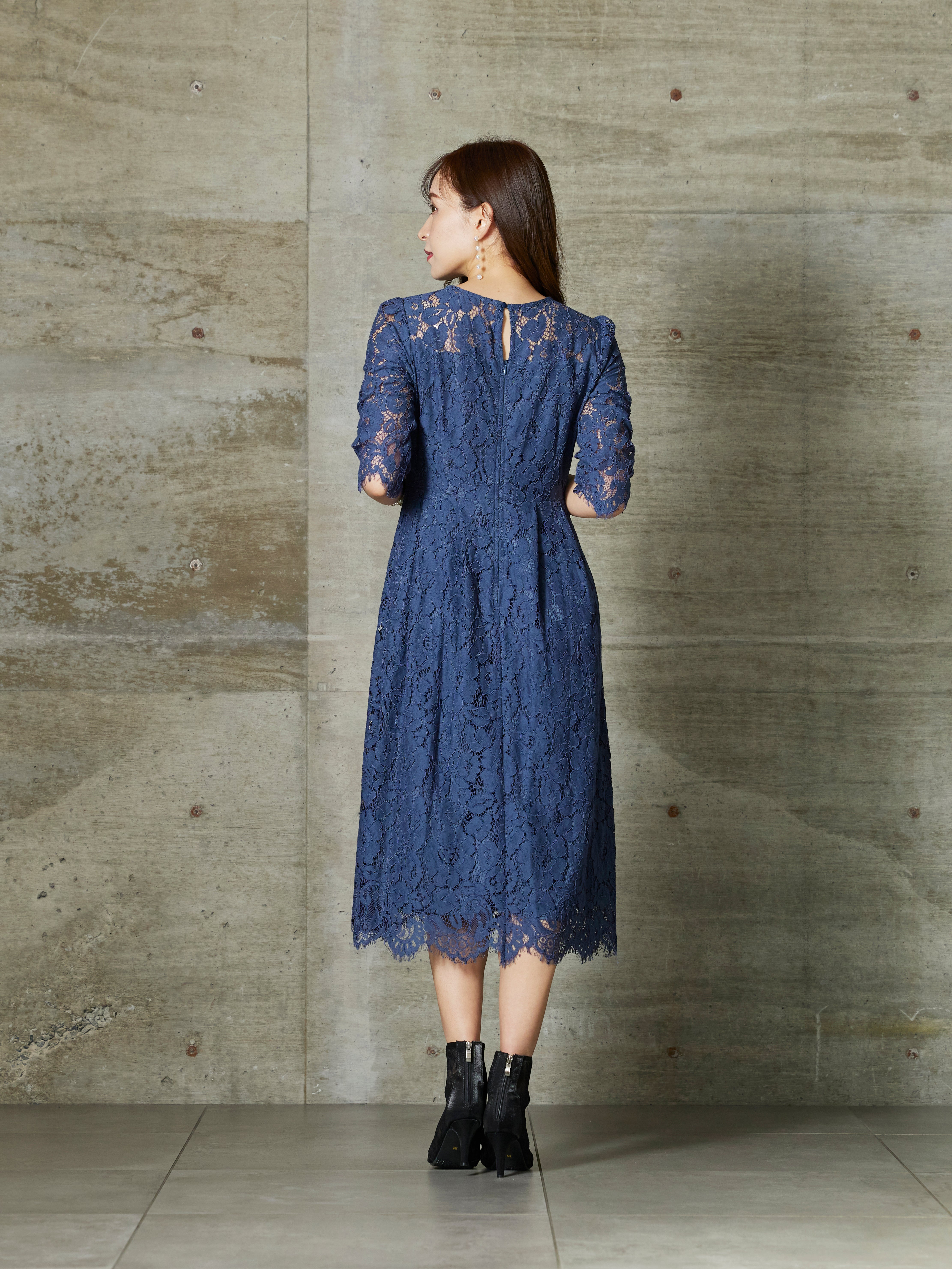 [レンタル] BELINDA DE CAPRIS 総レース ラウンドネックワンピースドレス ブルーの宅配レンタル - 3