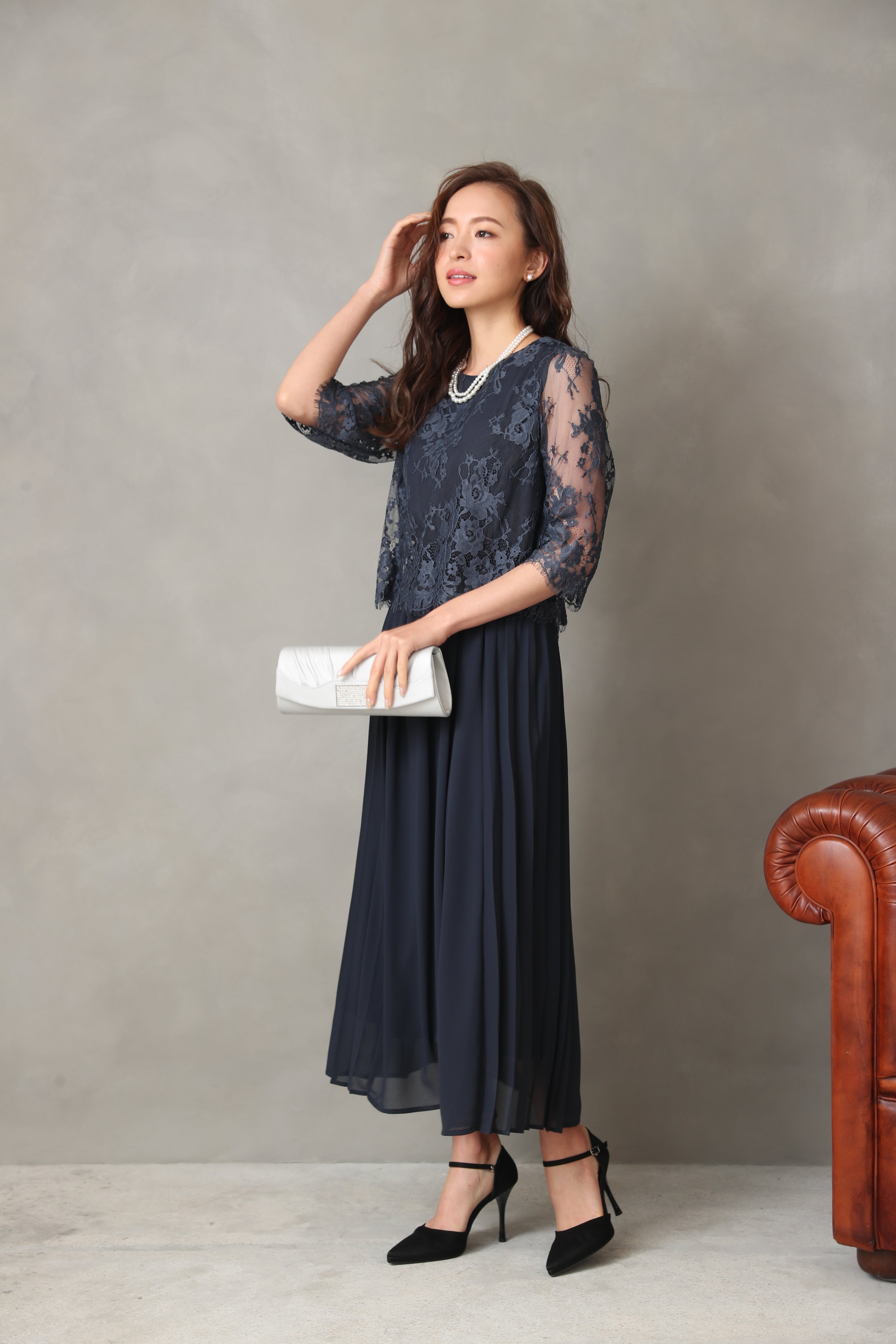 [レンタル] BELINDA DE CAPRIS サイドプリーツ レーススリーブ ワンピースドレス ネイビーの宅配レンタル - 4