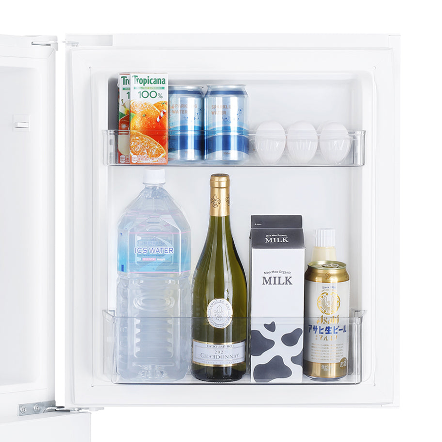[121L][一人暮らし向け][右開き]ツインバード HR-G912 2ドア冷凍冷蔵庫 冷蔵室に飲料や食品を収納したイメージ - 10