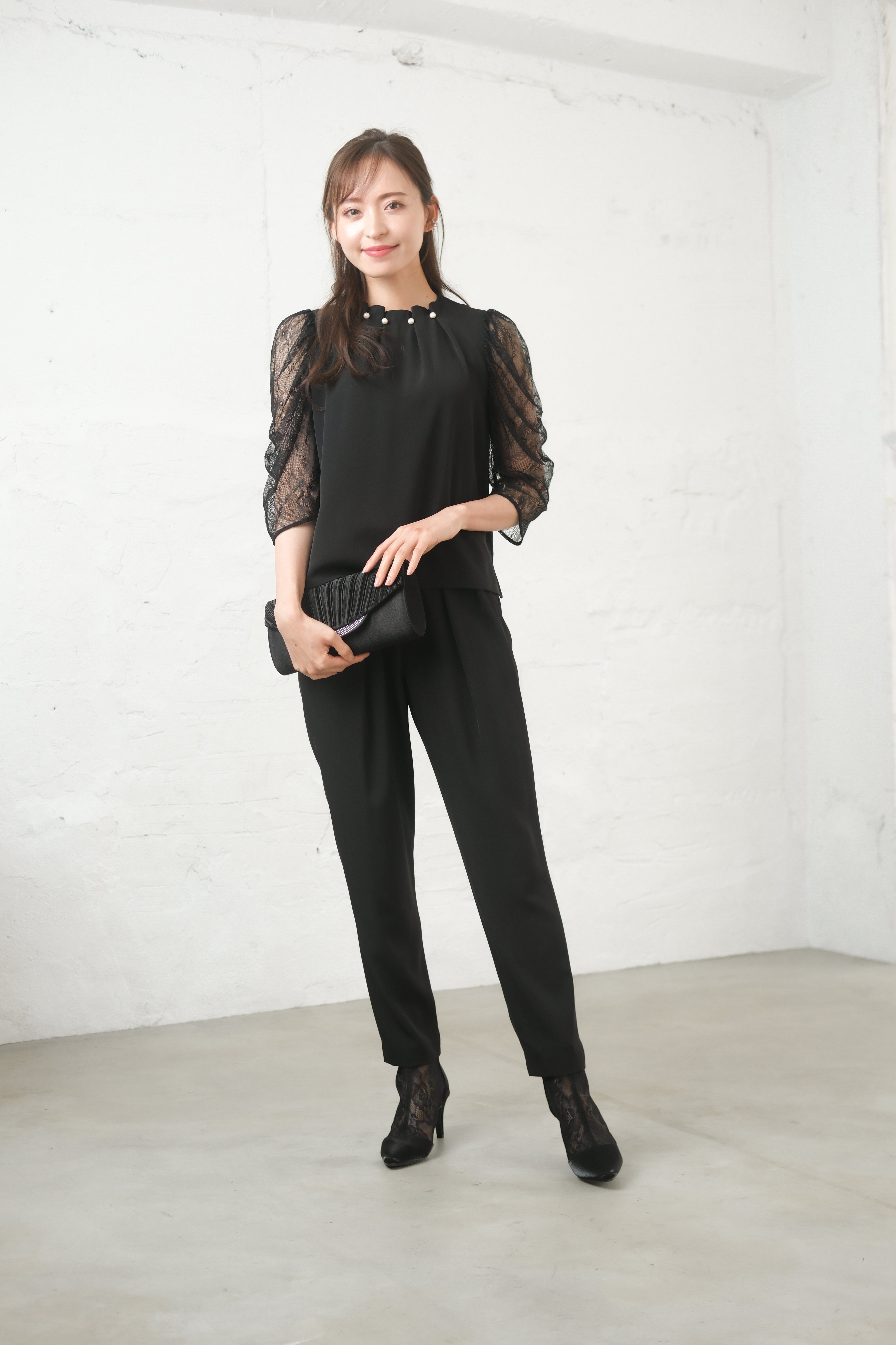 [レンタル] BELINDA DE CAPRIS パールボタン付き セットアップ パンツドレス ブラックの宅配レンタル - 5