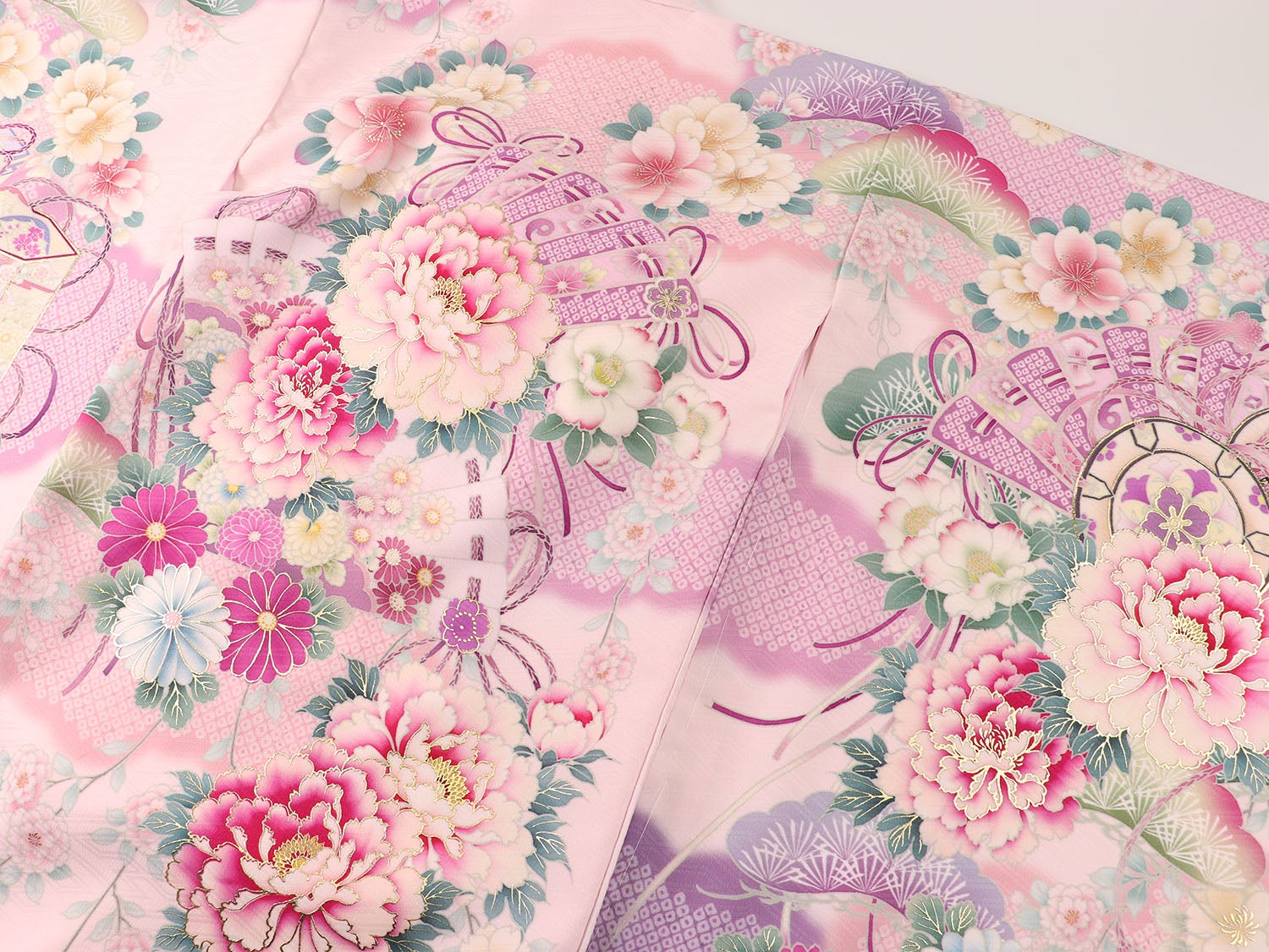 [レンタル] 女の子 お宮参り 産着 京都丸紅 / 華徒然 レンタル6点フルセット 正絹 牡丹と檜扇と貝桶 ピンク色の宅配レンタル - 4