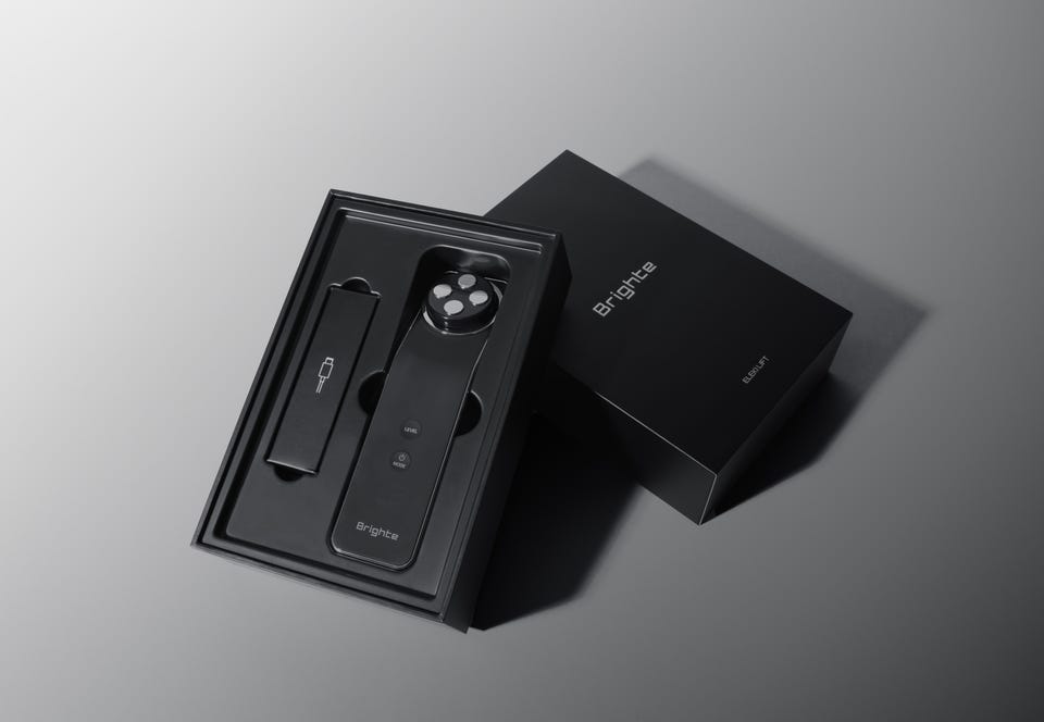 [レンタル] Brighte ELEKI LIFT エレキリフト美顔器