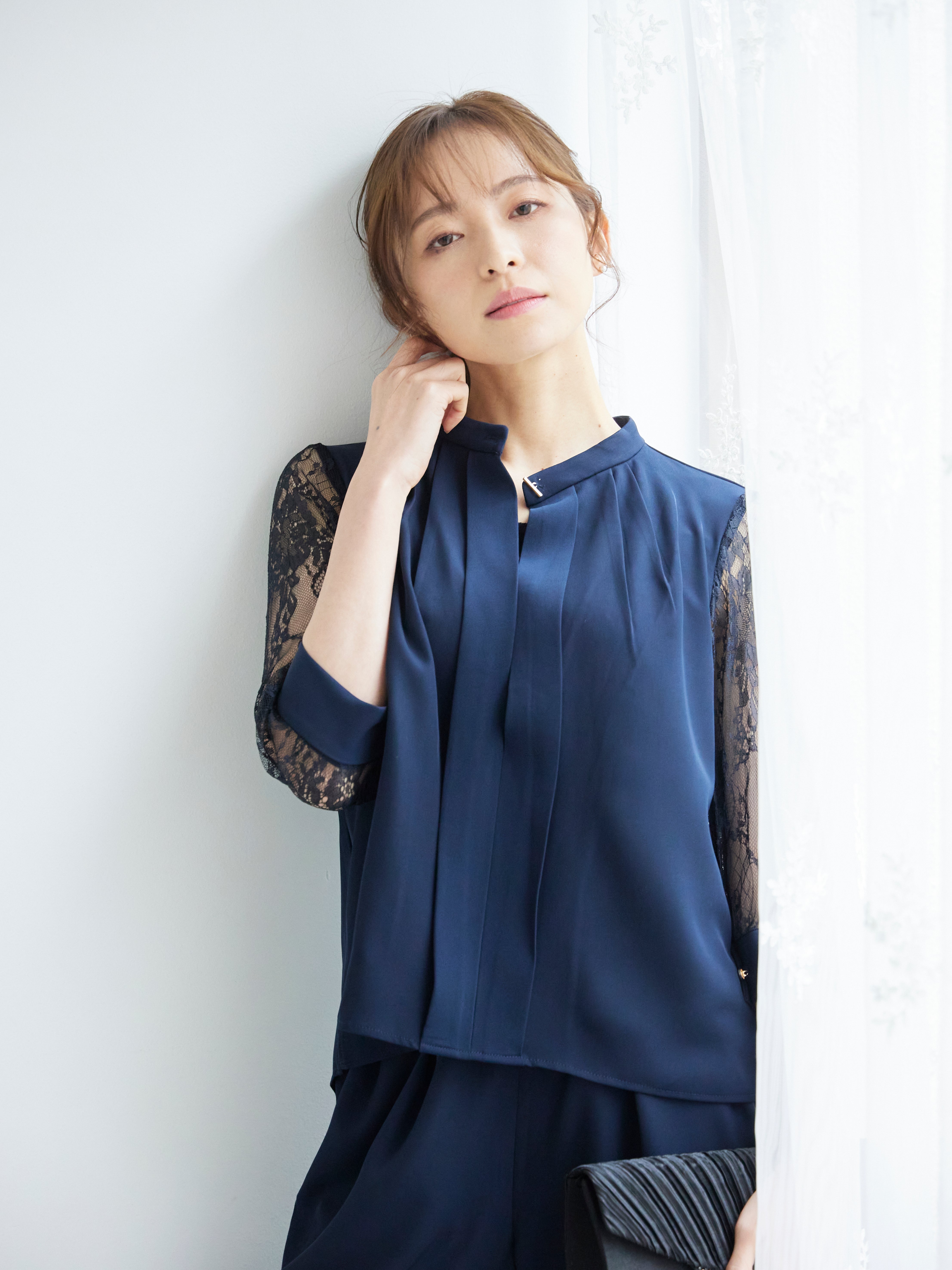 [レンタル] BELINDA DE CAPRIS 前開きブラウス セットアップ テーパードパンツドレス ネイビーの宅配レンタル - 16