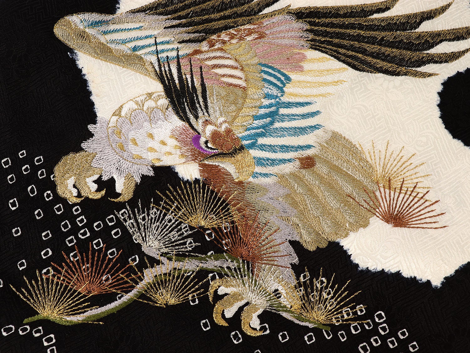 [レンタル] 男の子 お宮参り 産着 レンタル6点フルセット 正絹 刺繍の鷹に松と玉手箱 疋田の黒色の宅配レンタル - 4