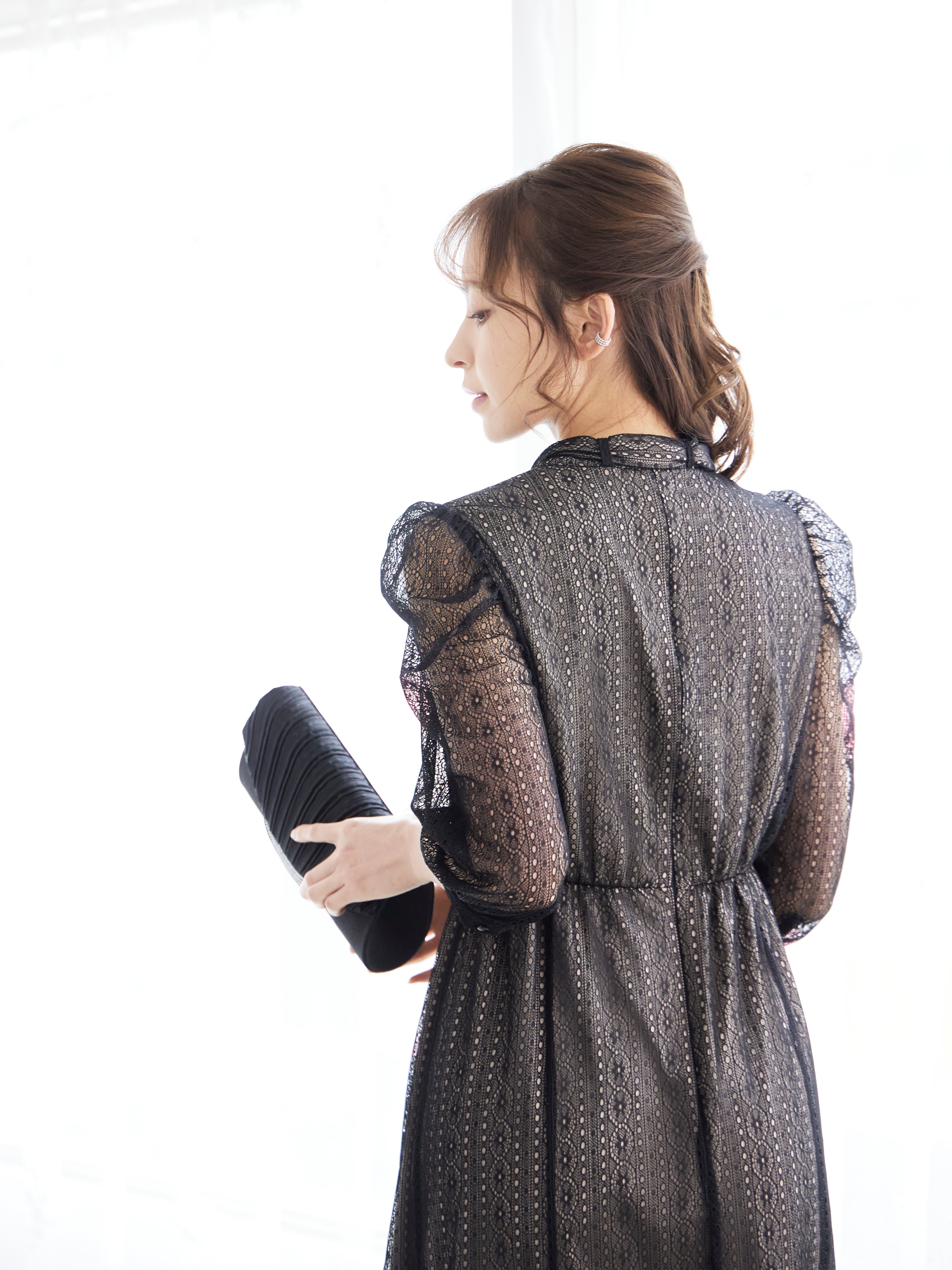 [レンタル] BELINDA DE CAPRIS リボン付きギャザースリーブ レースワンピースドレス ブラックの宅配レンタル - 7