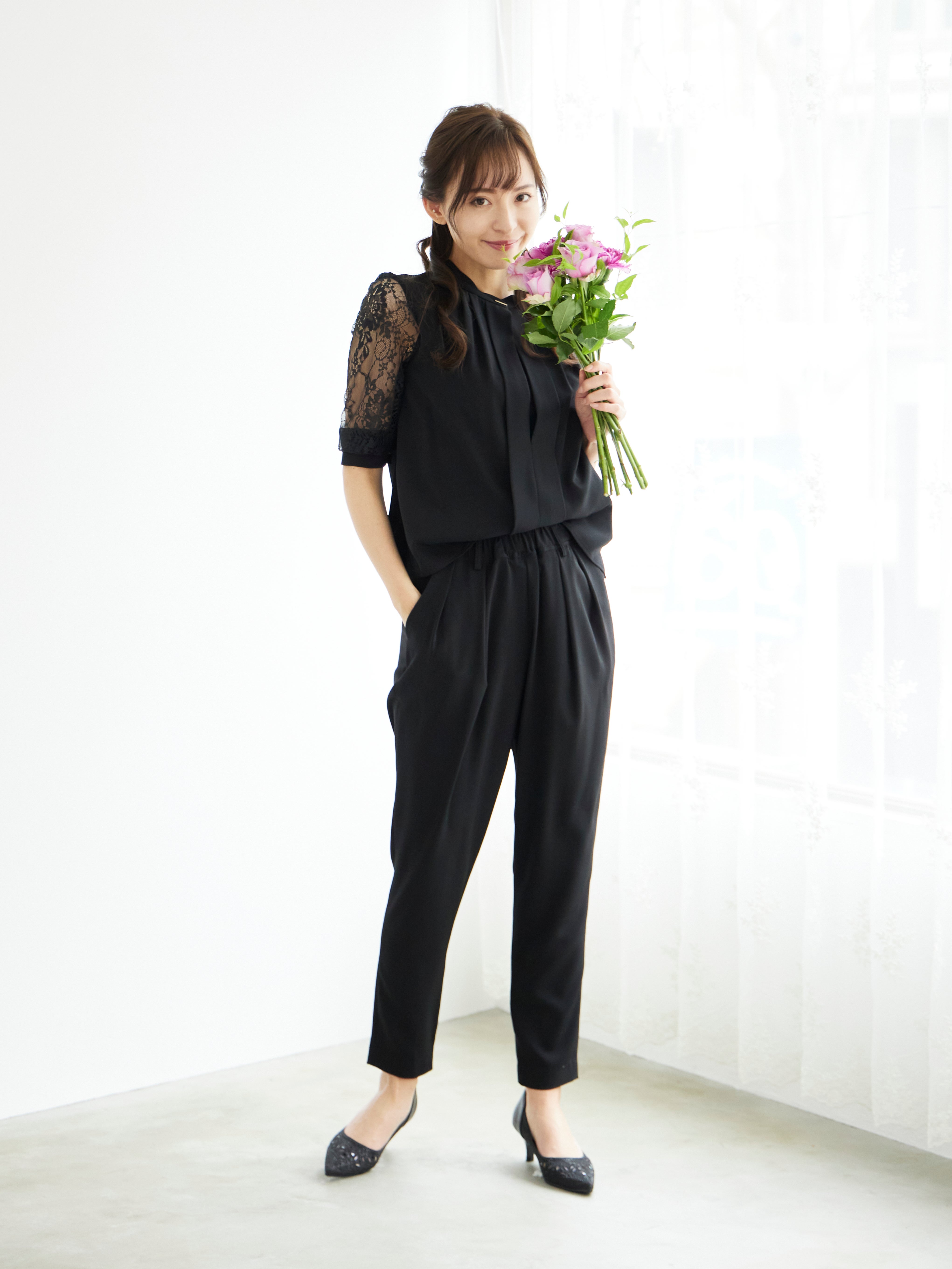 [レンタル] BELINDA DE CAPRIS 前開きブラウス セットアップ テーパードパンツドレス ブラックの宅配レンタル - 2