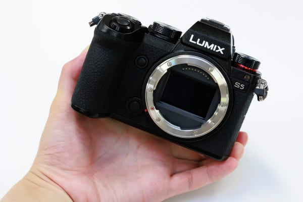 レンタル] パナソニック LUMIX DC-S5 標準ズームレンズキット ミラー