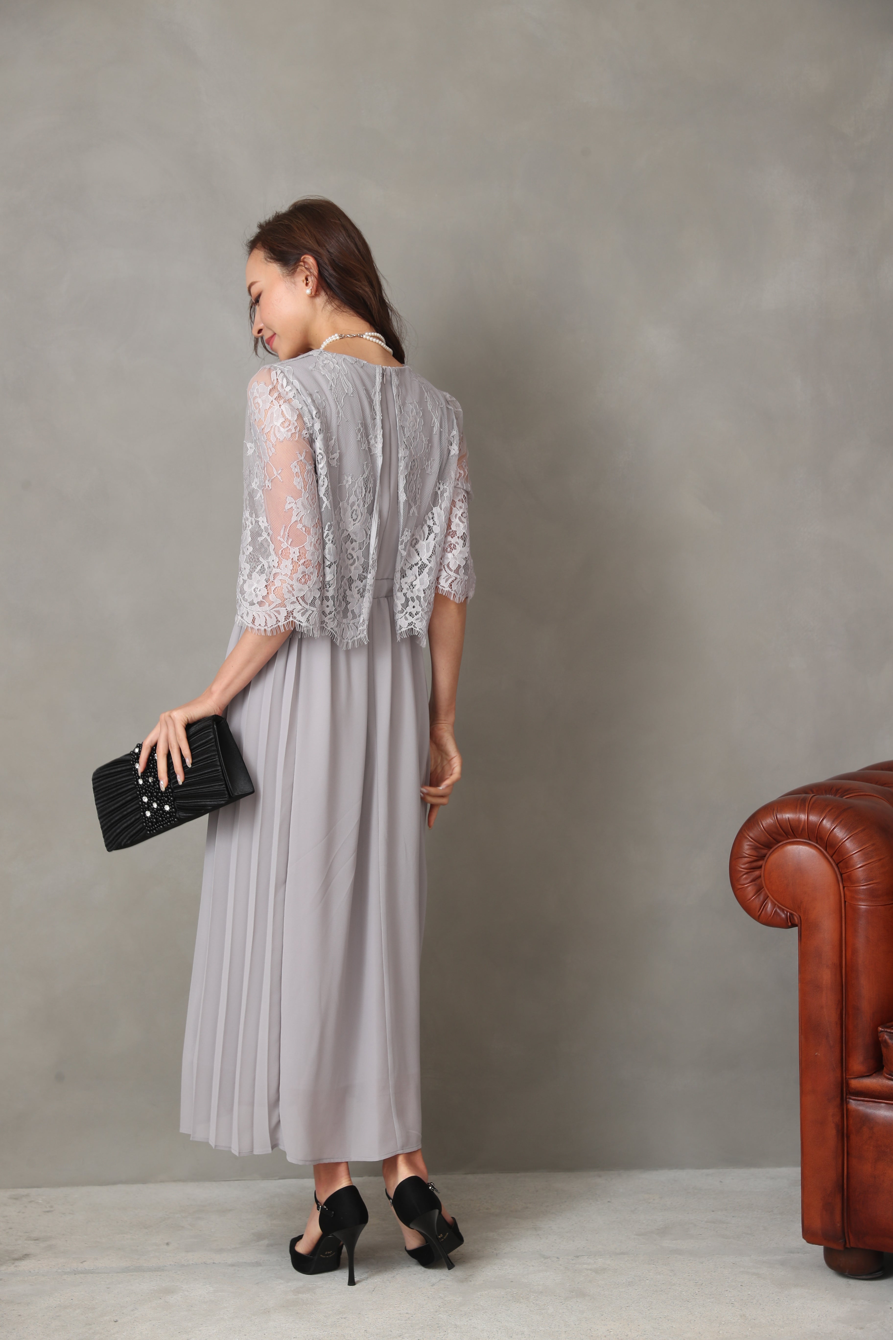 [レンタル] BELINDA DE CAPRIS サイドプリーツ レーススリーブ ワンピースドレス グレーの宅配レンタル - 18