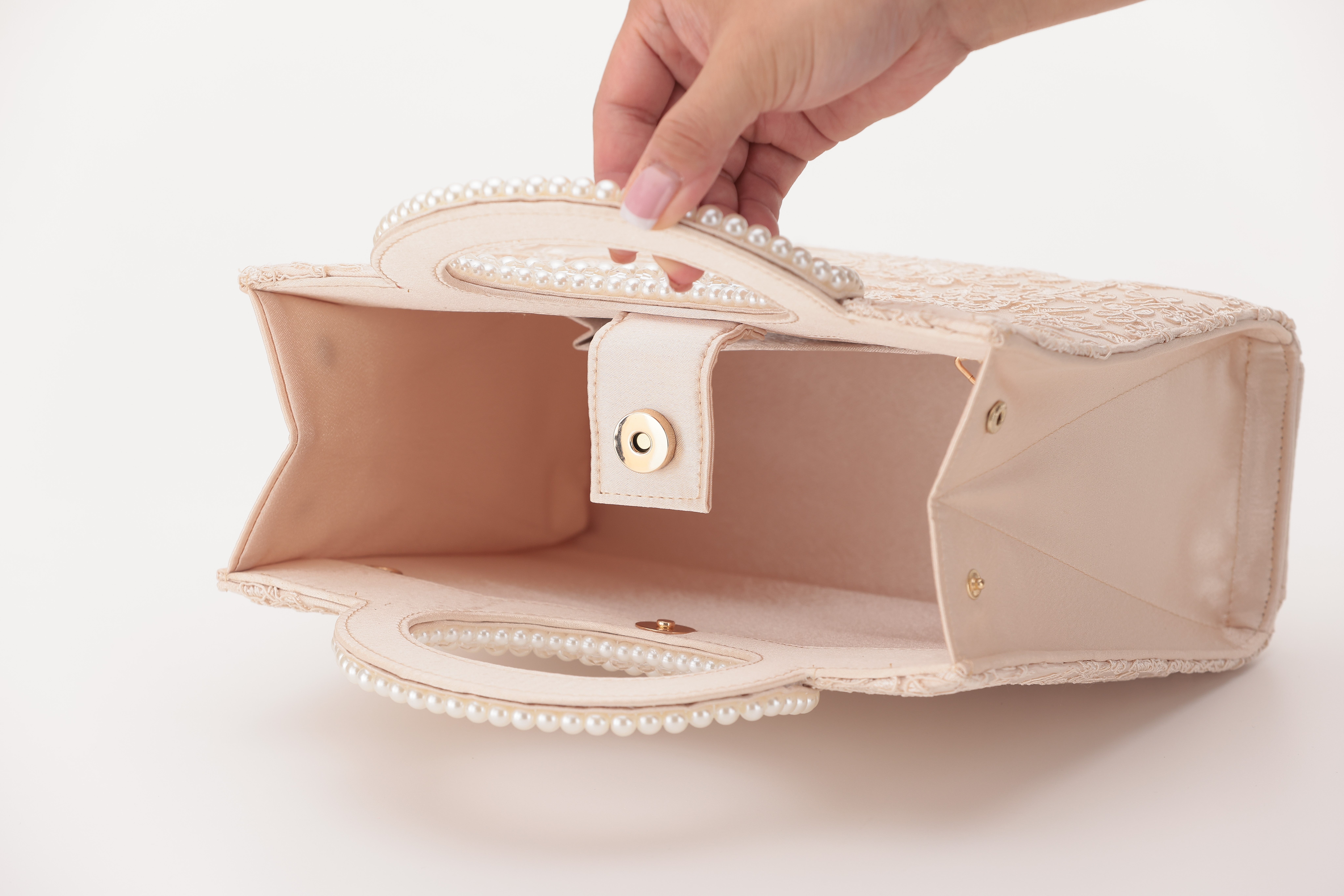 [レンタル] アートマリー ハンドパール刺繍パーティーバッグ ベージュの宅配レンタル - 8