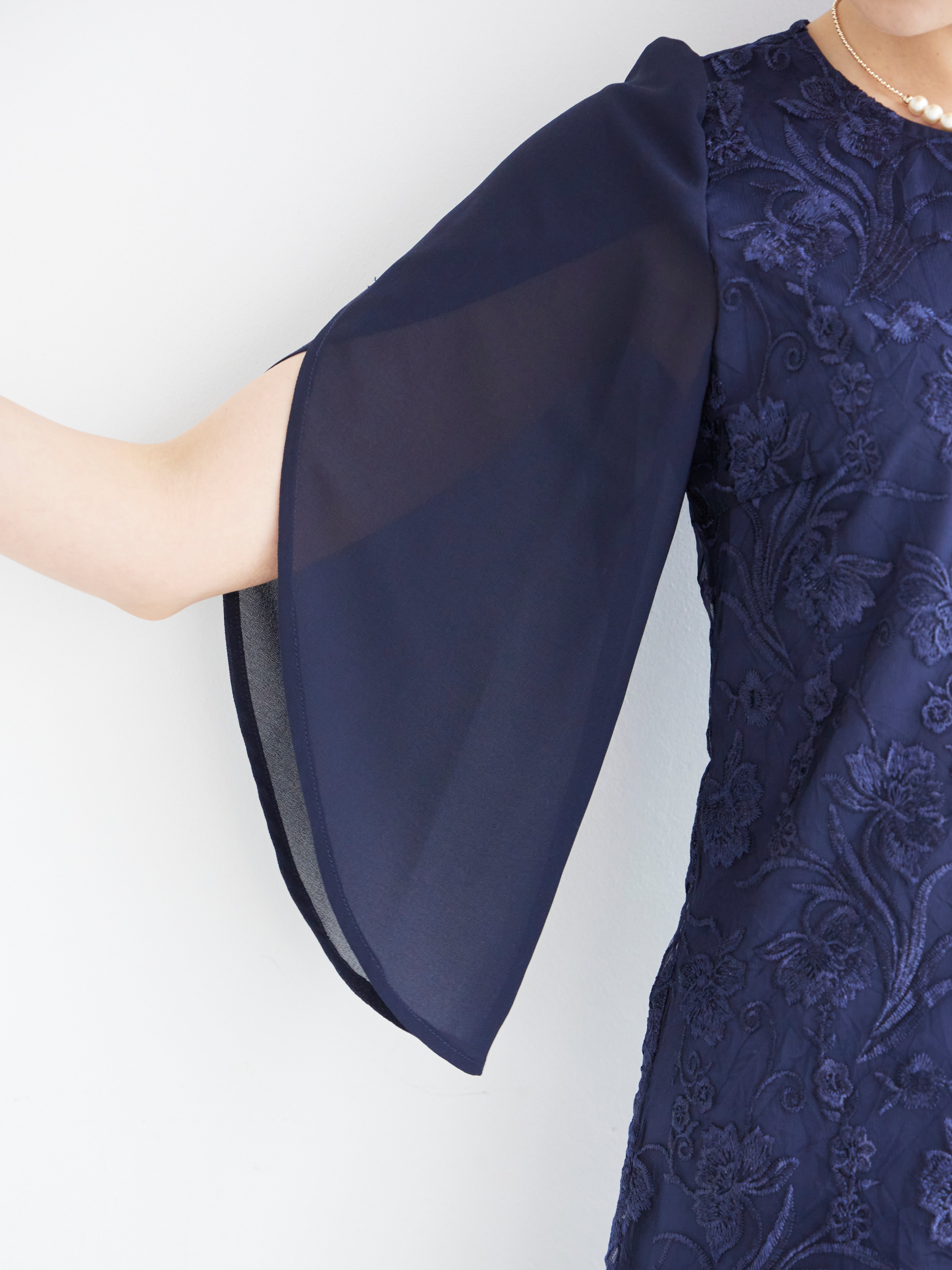 [レンタル] BELINDA DE CAPRIS 刺繍2枚袖 ワンピースドレス ネイビーの宅配レンタル - 7