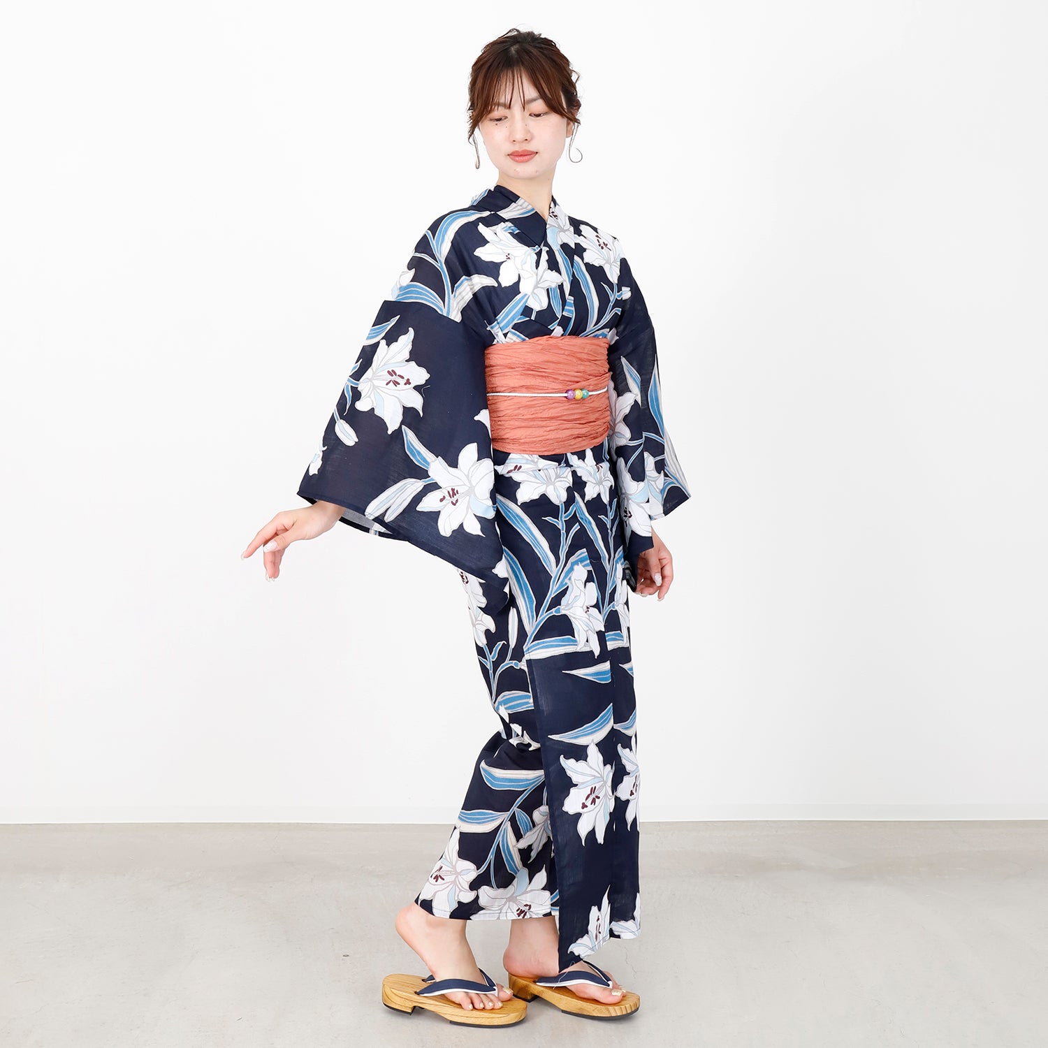 [レンタル] [2025新作]SION レディース浴衣 百合 フリーサイズの宅配レンタル - 2