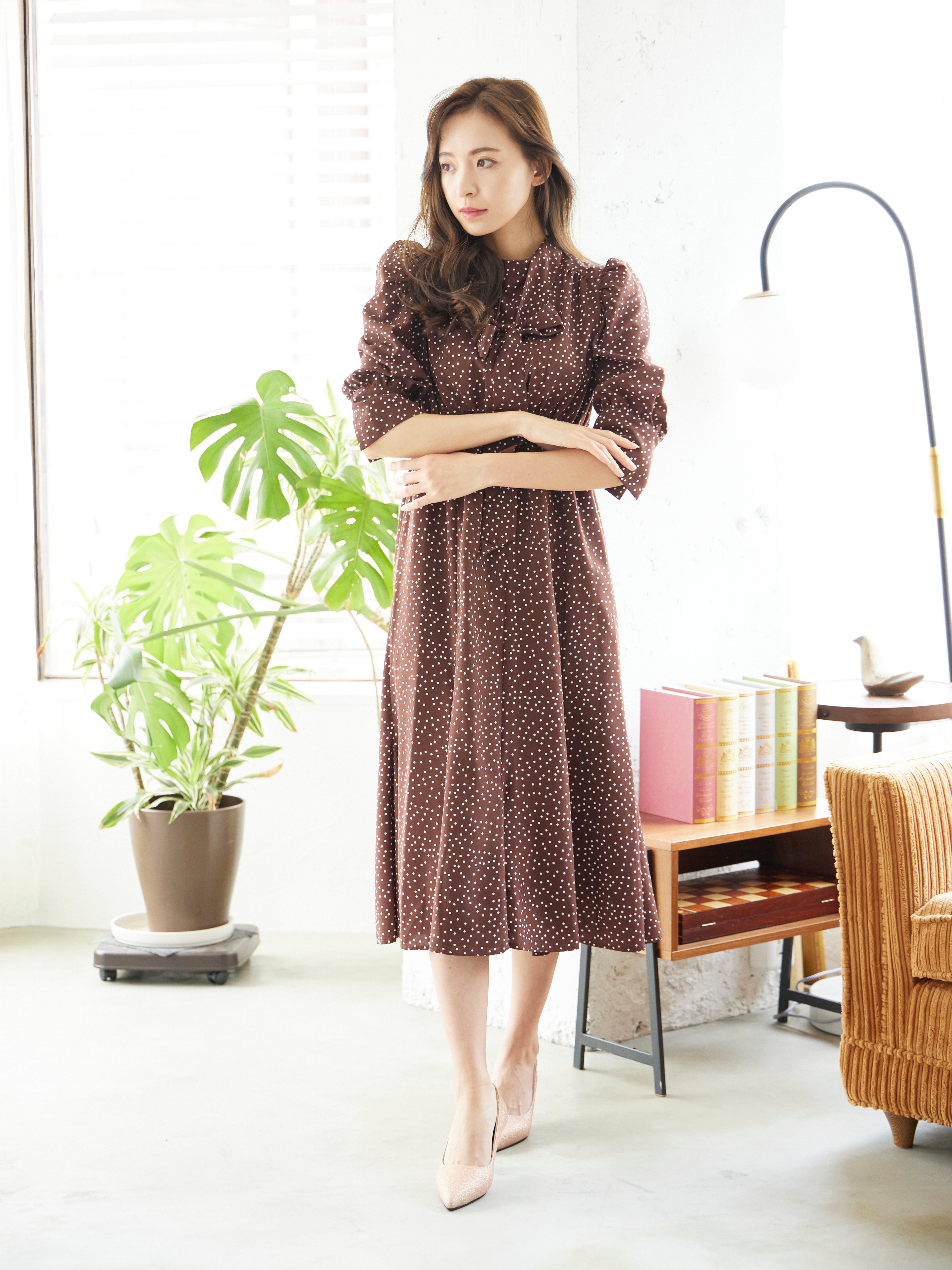 [レンタル] BELINDA DE CAPRIS ギャザースリーブ ドットワンピースドレス ブラウンの宅配レンタル - 8