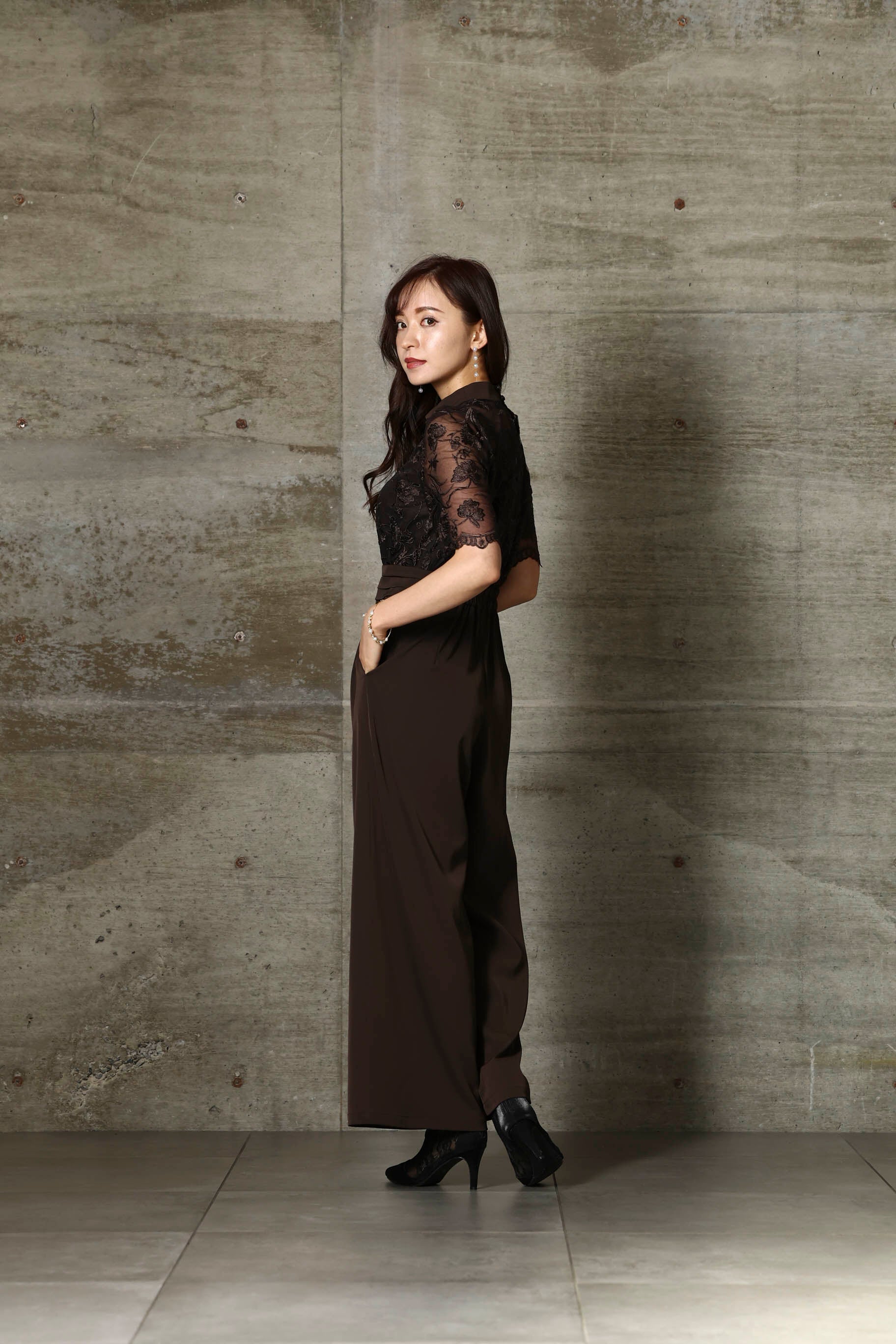 [レンタル] BELINDA DE CAPRIS 刺繍レース オールインワン パンツドレス ブラウンの宅配レンタル - 9