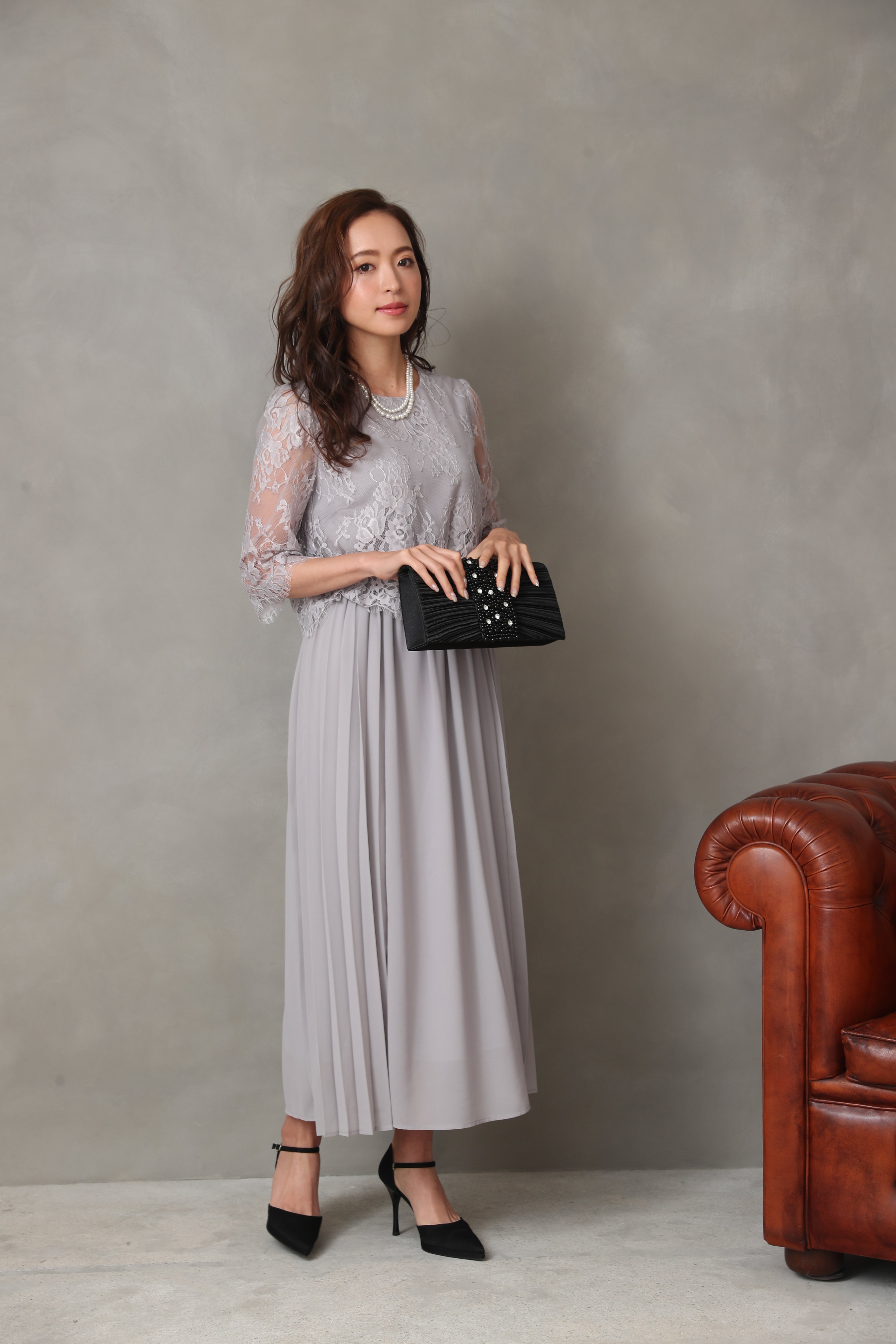 [レンタル] BELINDA DE CAPRIS サイドプリーツ レーススリーブ ワンピースドレス グレーの宅配レンタル - 9