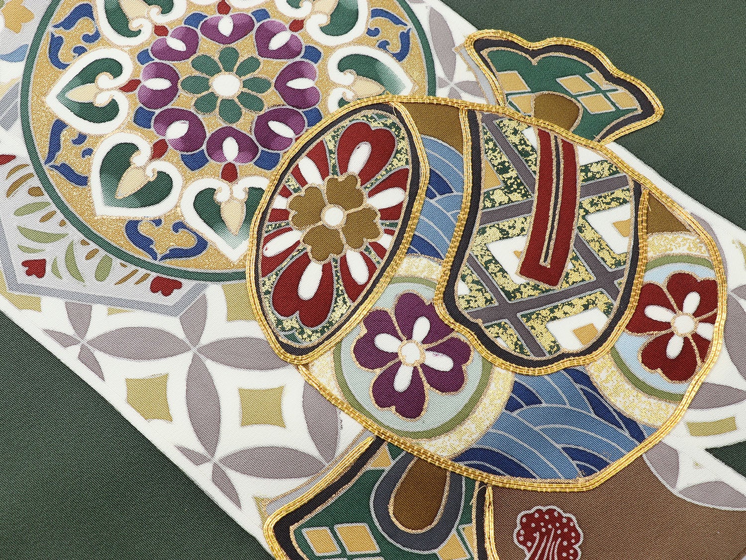 [レンタル] [手描友禅] 男の子 お宮参り 産着 手描友禅 レンタル6点フルセット 正絹 霞に小槌 深緑色の宅配レンタル - 5