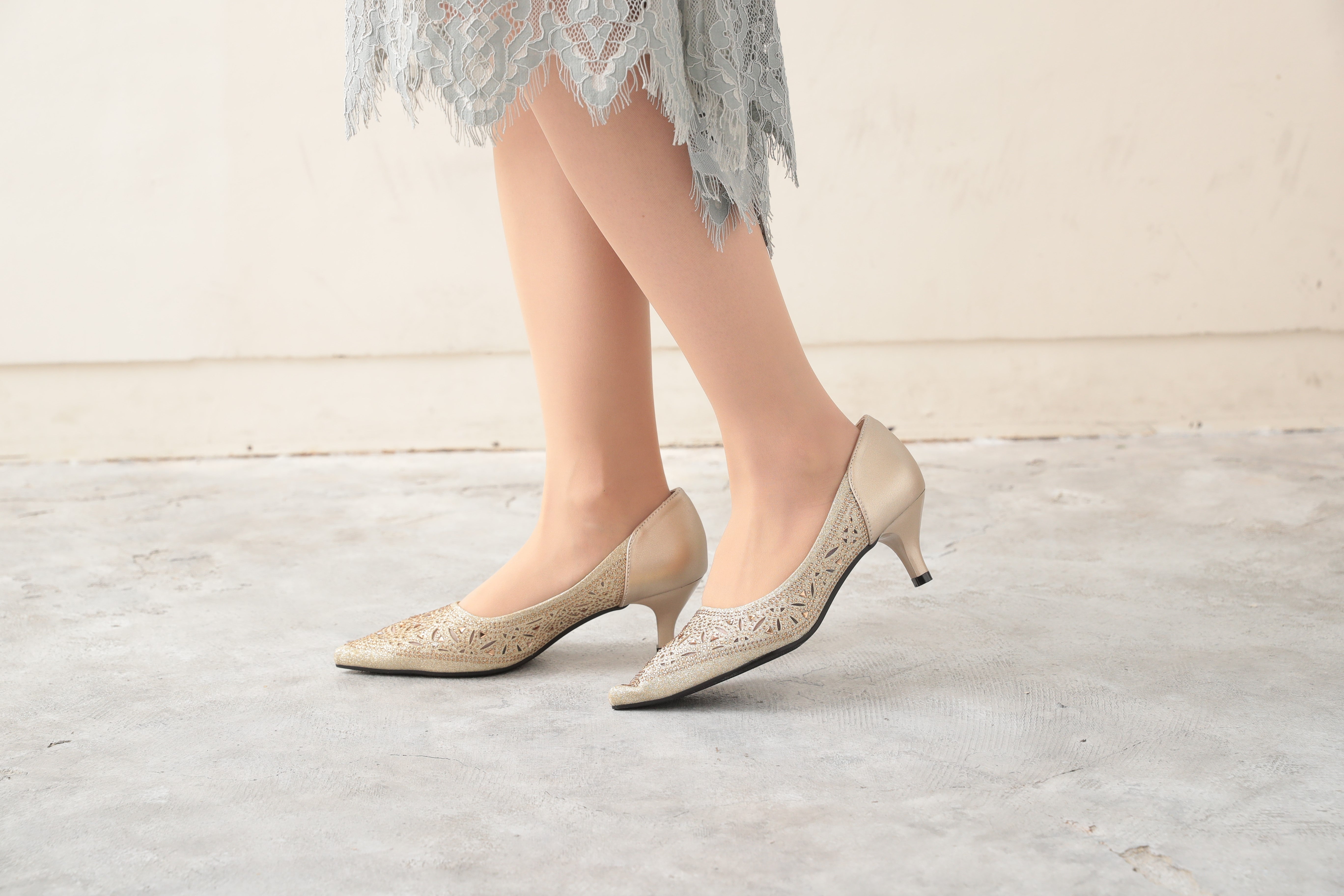 [レンタル] アートマリー 幾何学柄グリッターパンプス ゴールドの宅配レンタル - 12