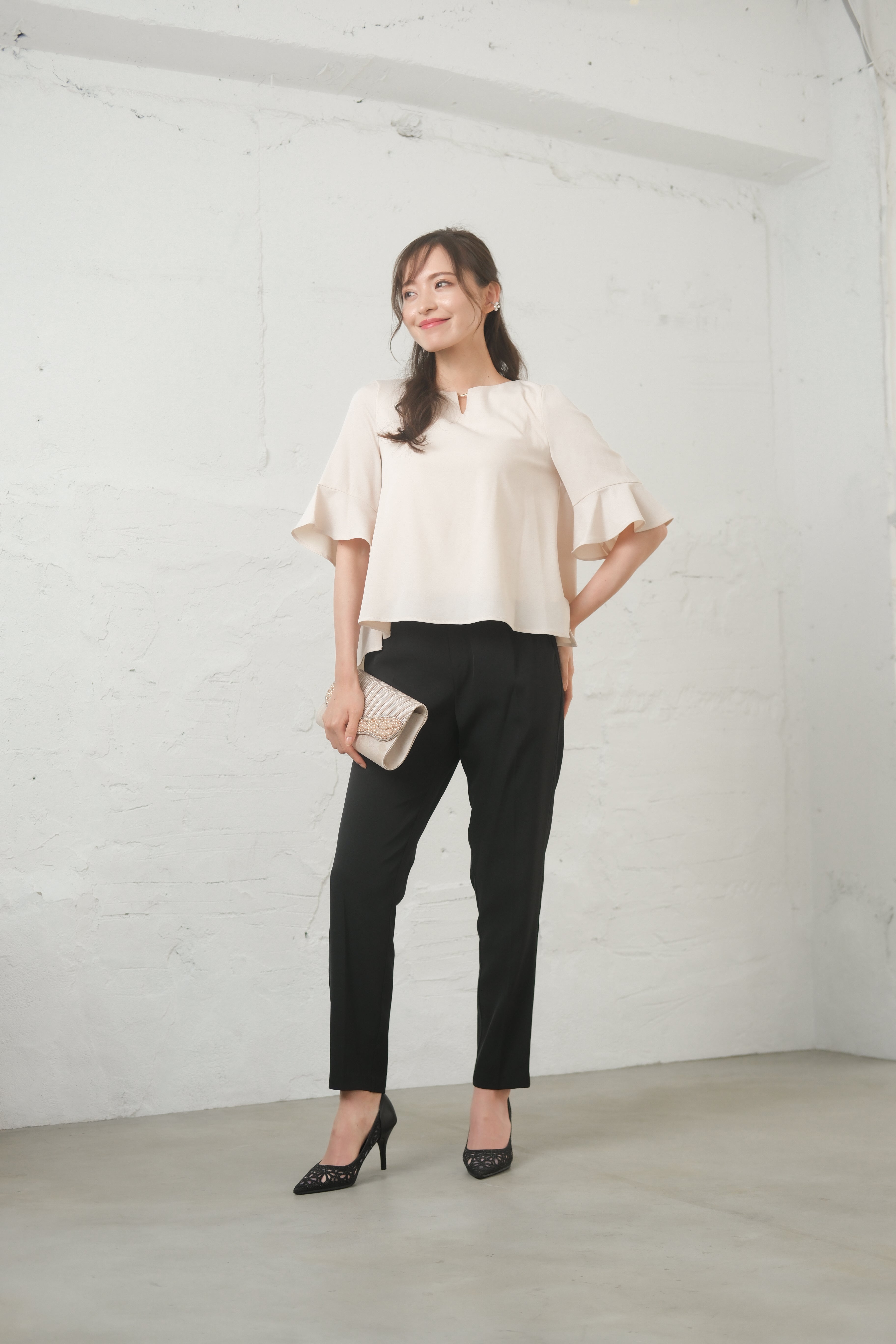 [レンタル] BELINDA DE CAPRIS パンツドレス バックレーストップス 2点セット ベージュ×ブラックの宅配レンタル - 7