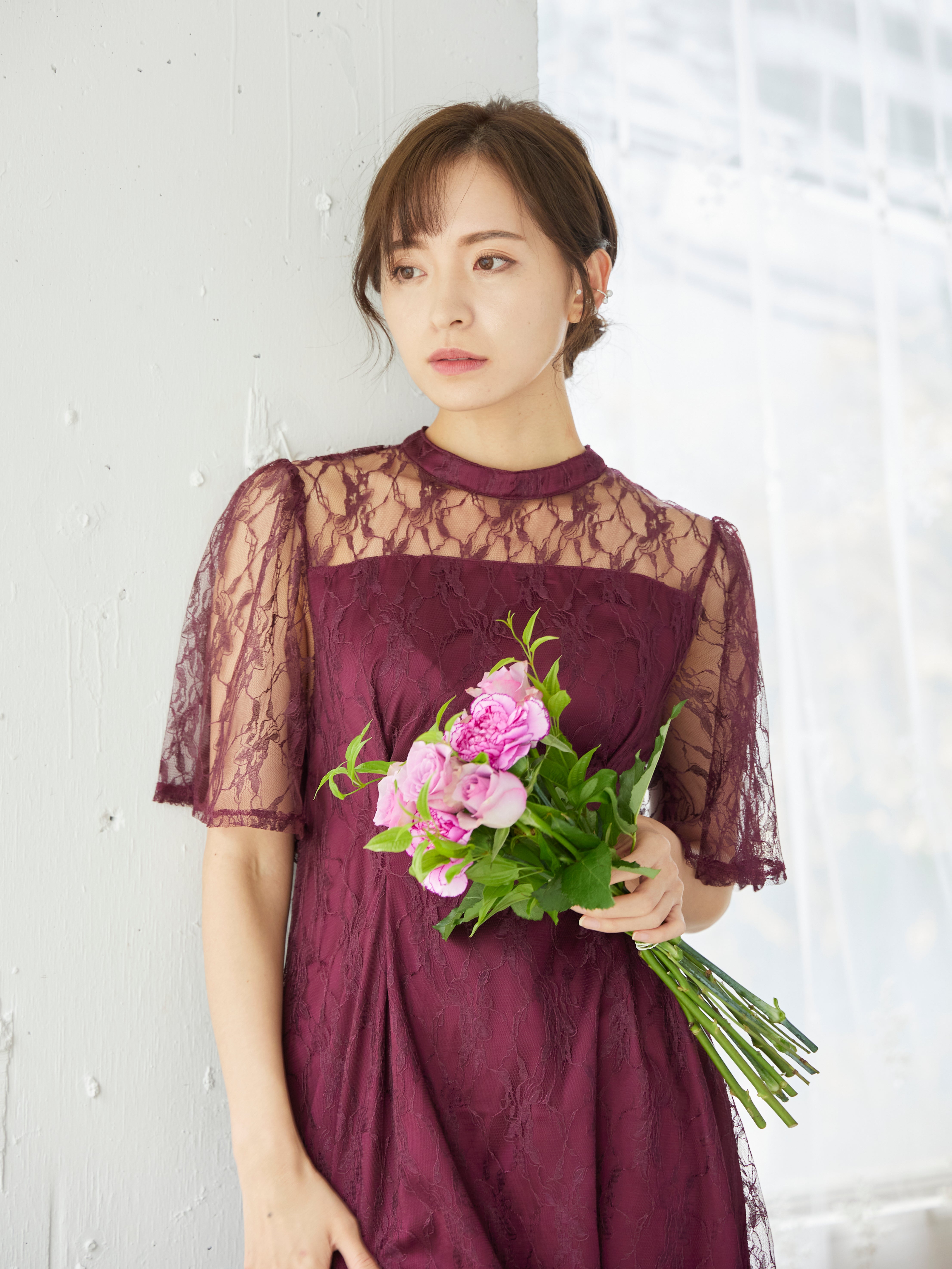 [レンタル] BELINDA DE CAPRIS 総レースフレア袖 ハイネック ワンピースドレス ワインレッドの宅配レンタル - 17