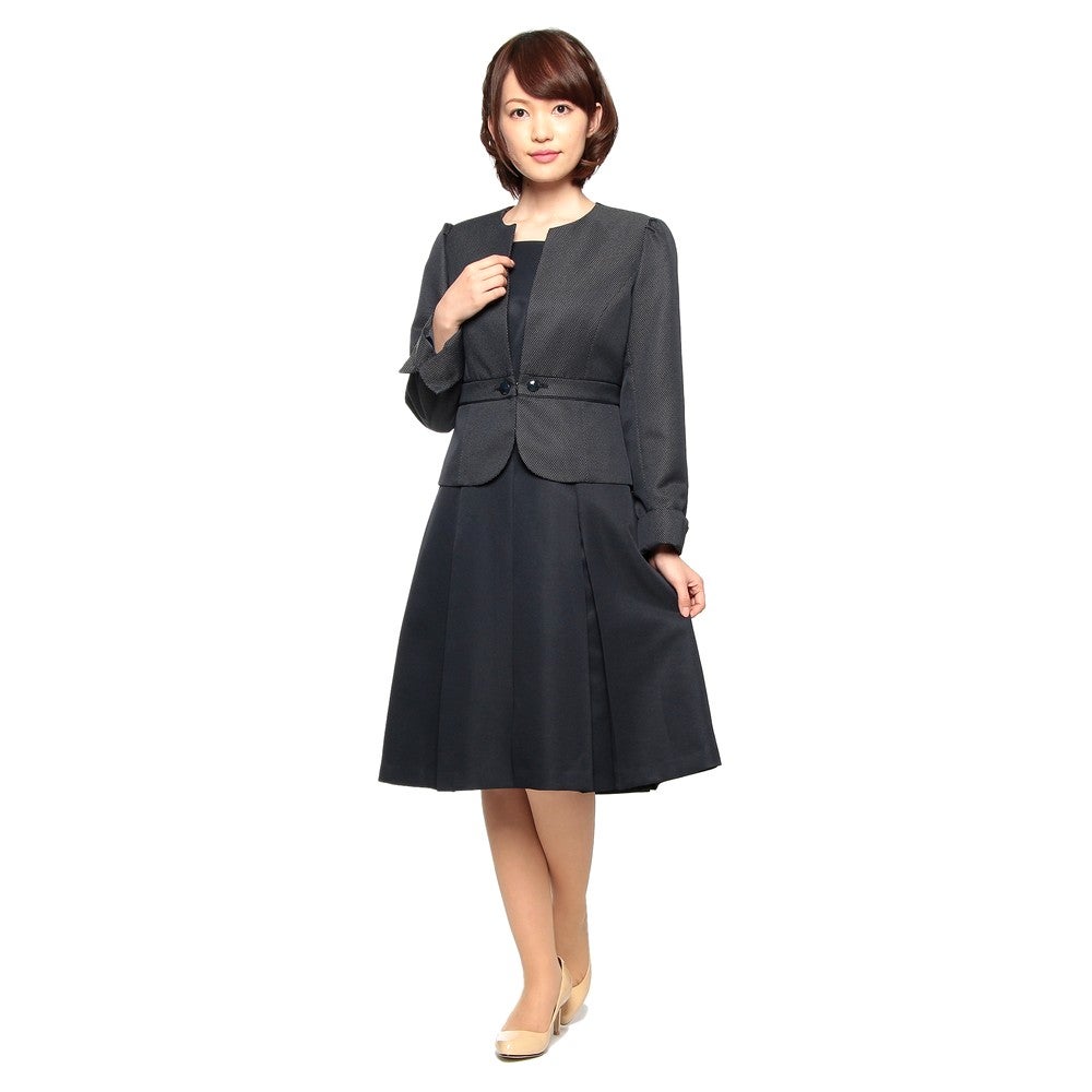 [レンタル] セレモニースーツ5点セット(ノーカラージャケット+ワンピース+バッグ+パールネックレス+コサージュ) ネイビーの宅配レンタル - 4