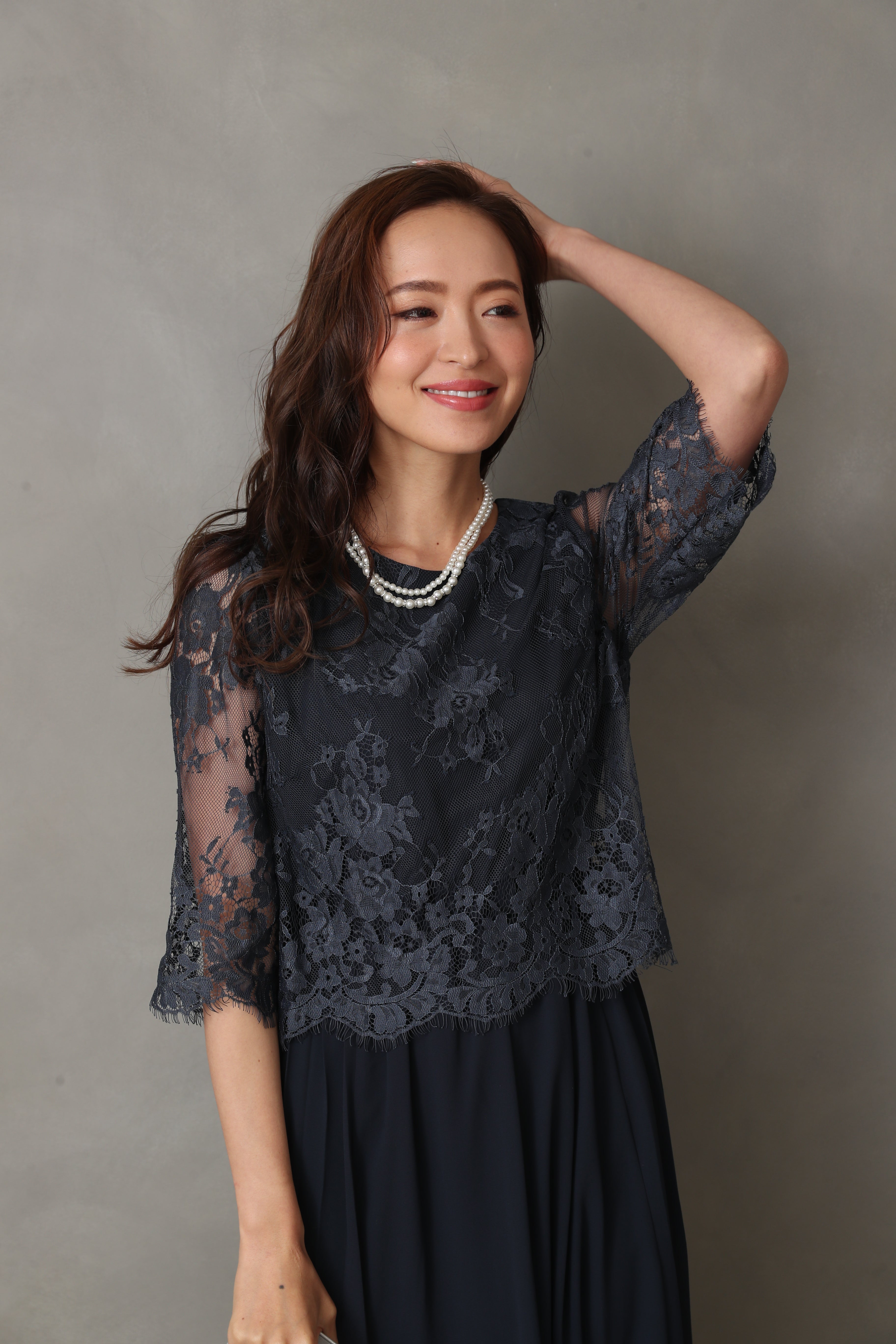 [レンタル] BELINDA DE CAPRIS サイドプリーツ レーススリーブ ワンピースドレス ネイビーの宅配レンタル - 32