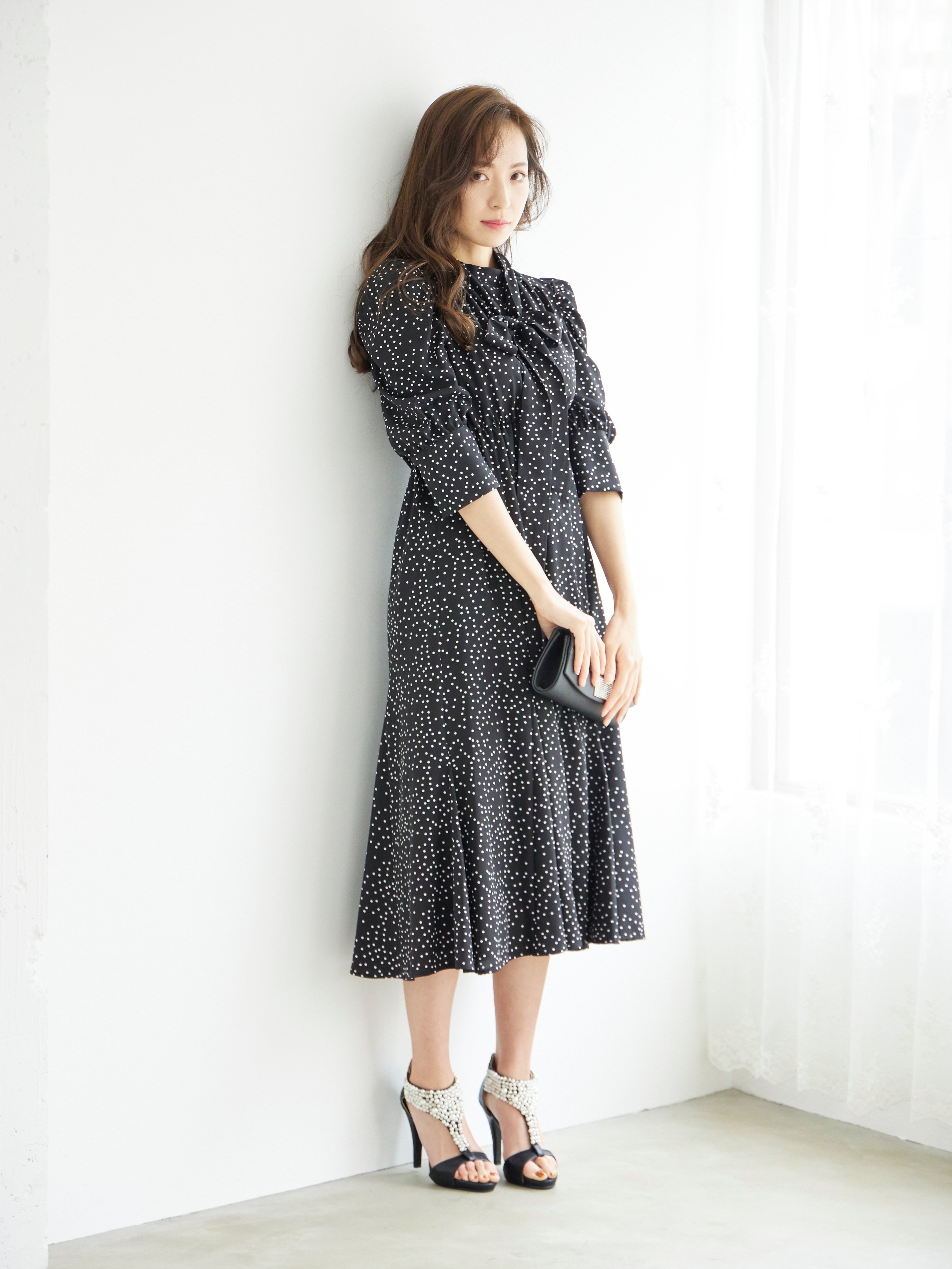 [レンタル] BELINDA DE CAPRIS ギャザースリーブ ドットワンピースドレス ブラックの宅配レンタル - 11