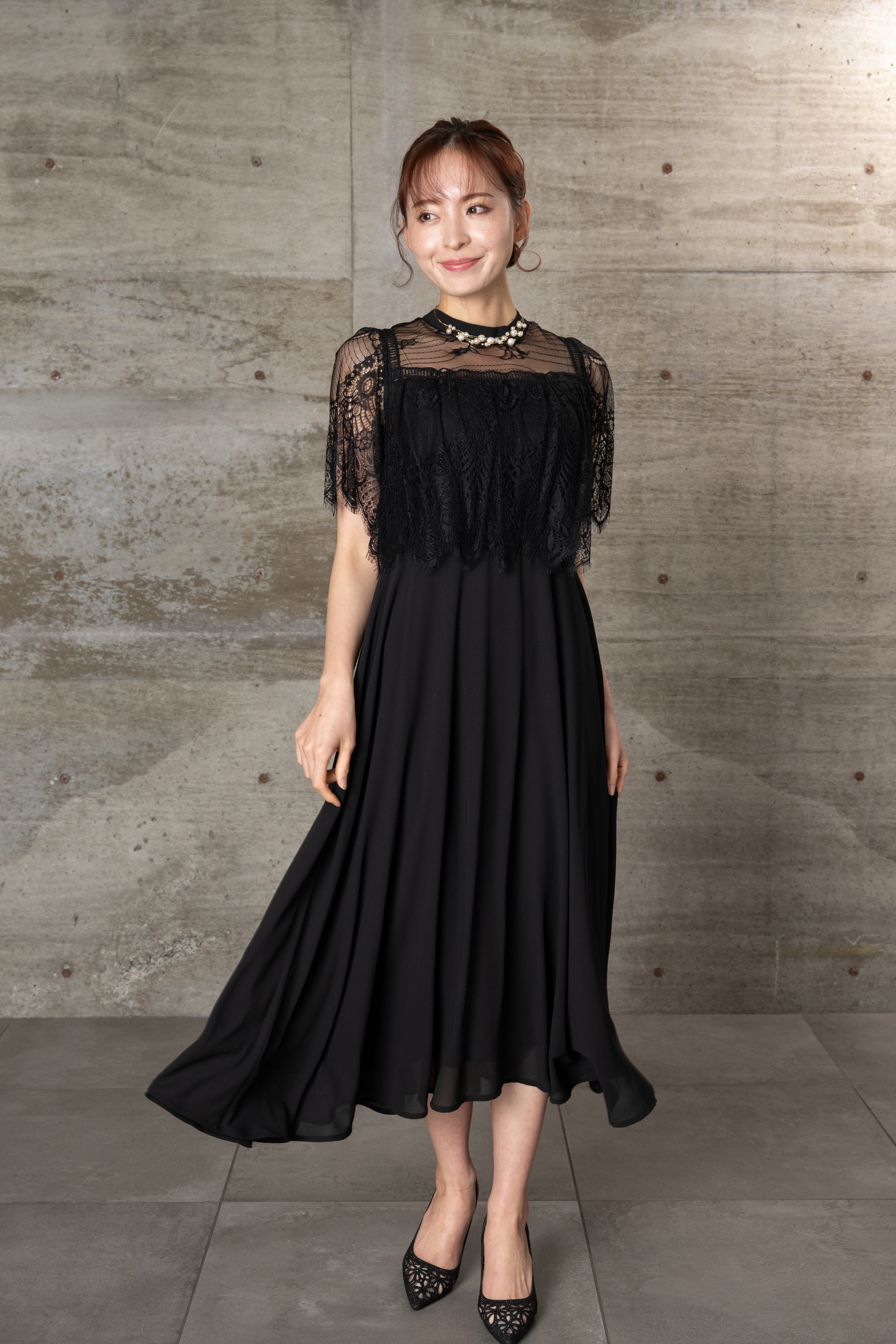 BELINDA DE CAPRIS スタンドカラーフレアドレス