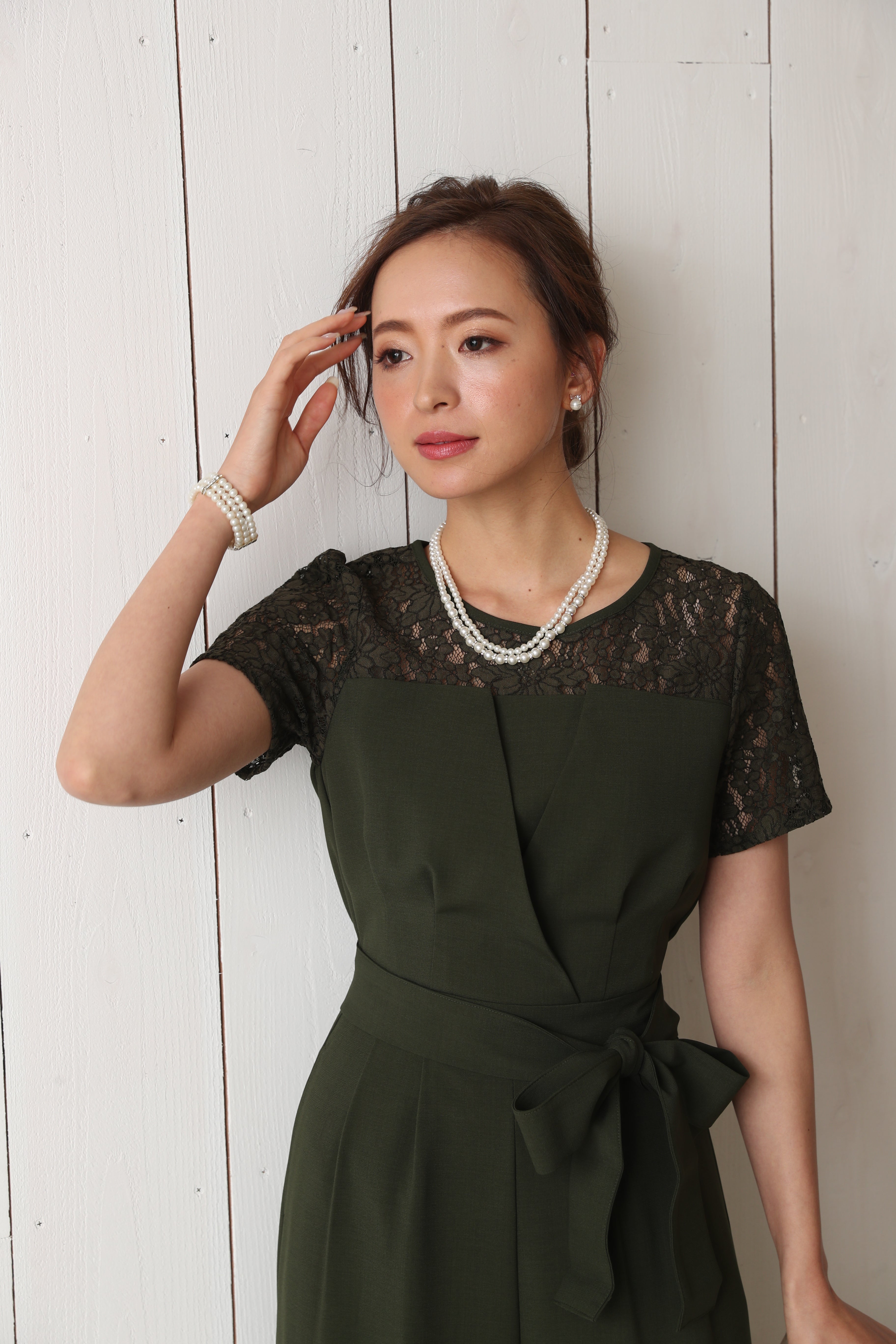 [レンタル] BELINDA DE CAPRIS 袖付きタックテーパード オールインワン パンツドレス カーキの宅配レンタル - 27